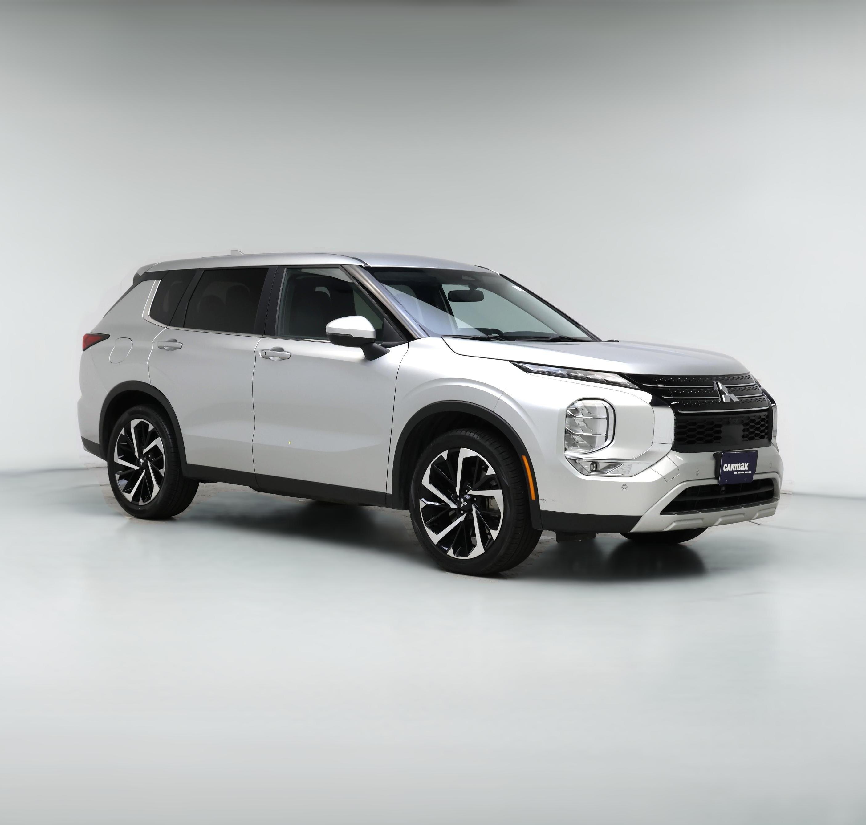 Thumbnail: 2024 Mitsubishi Outlander - 1