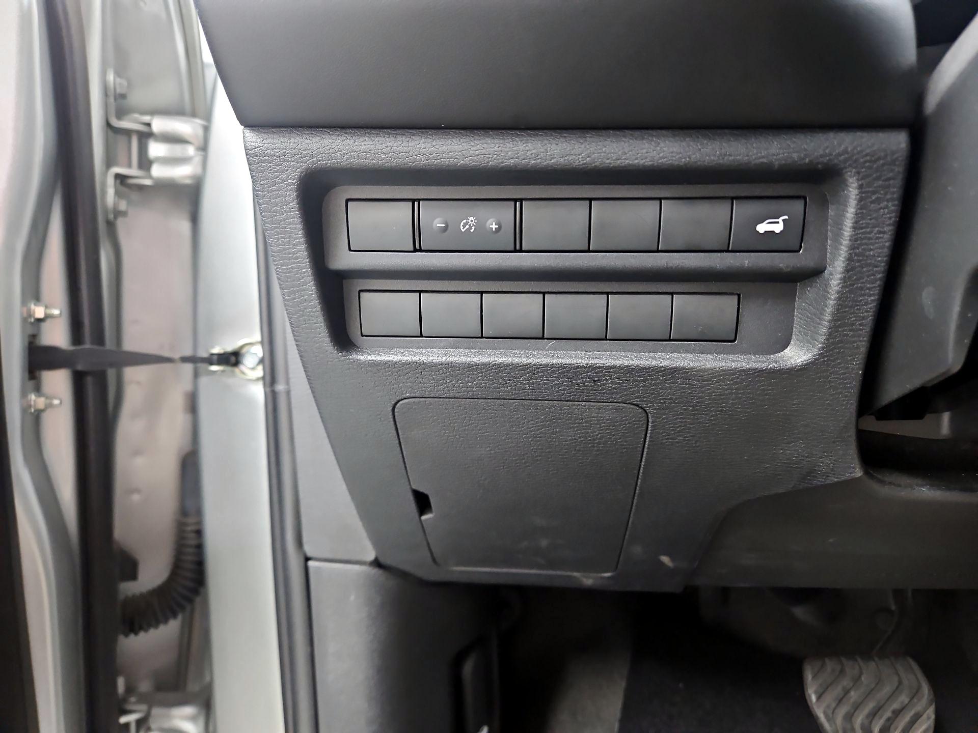 Thumbnail: 2024 Mitsubishi Outlander - 13