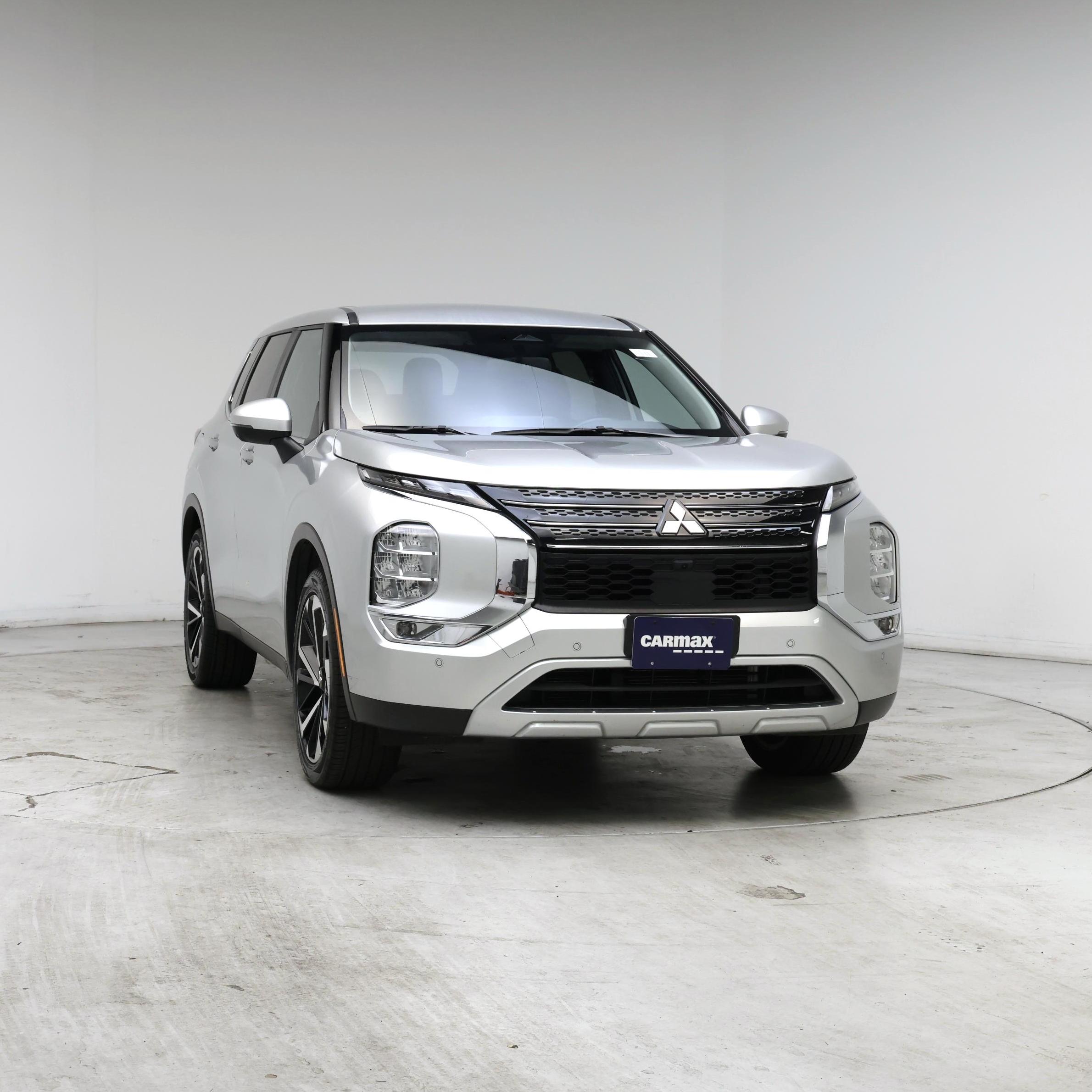 Thumbnail: 2024 Mitsubishi Outlander - 5