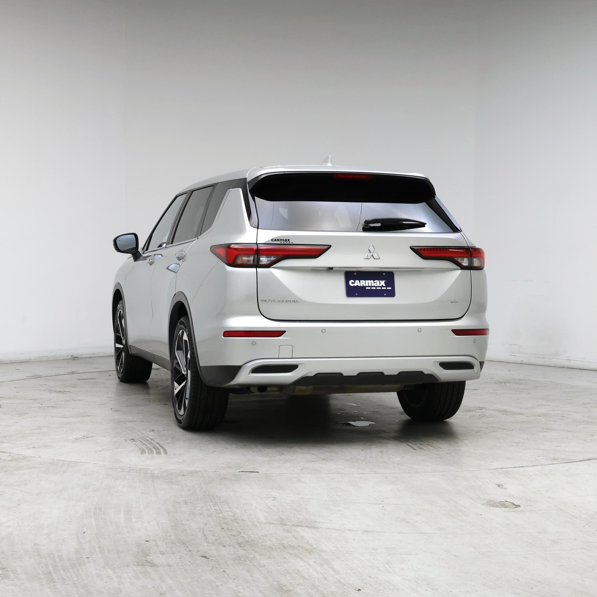 Thumbnail: 2024 Mitsubishi Outlander - 6