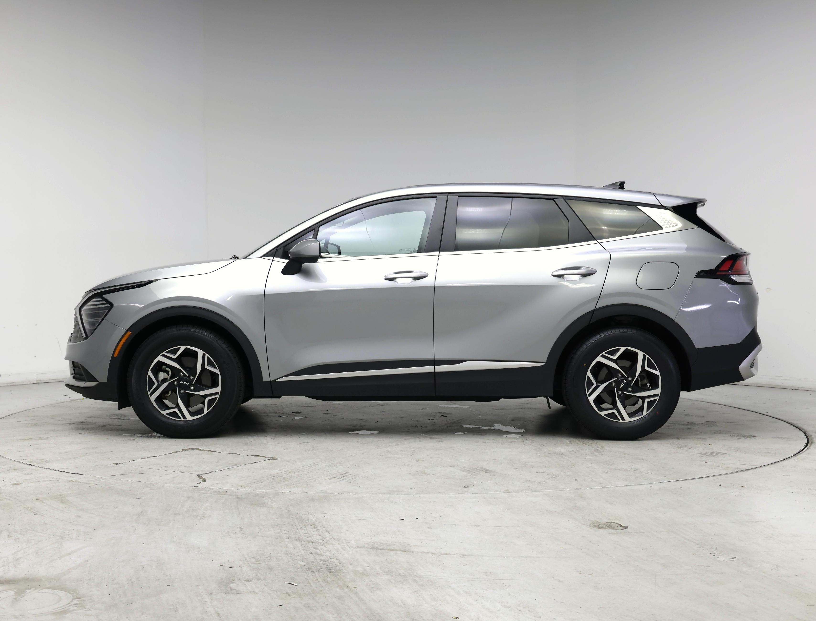 Thumbnail: 2024 Kia Sportage - 3