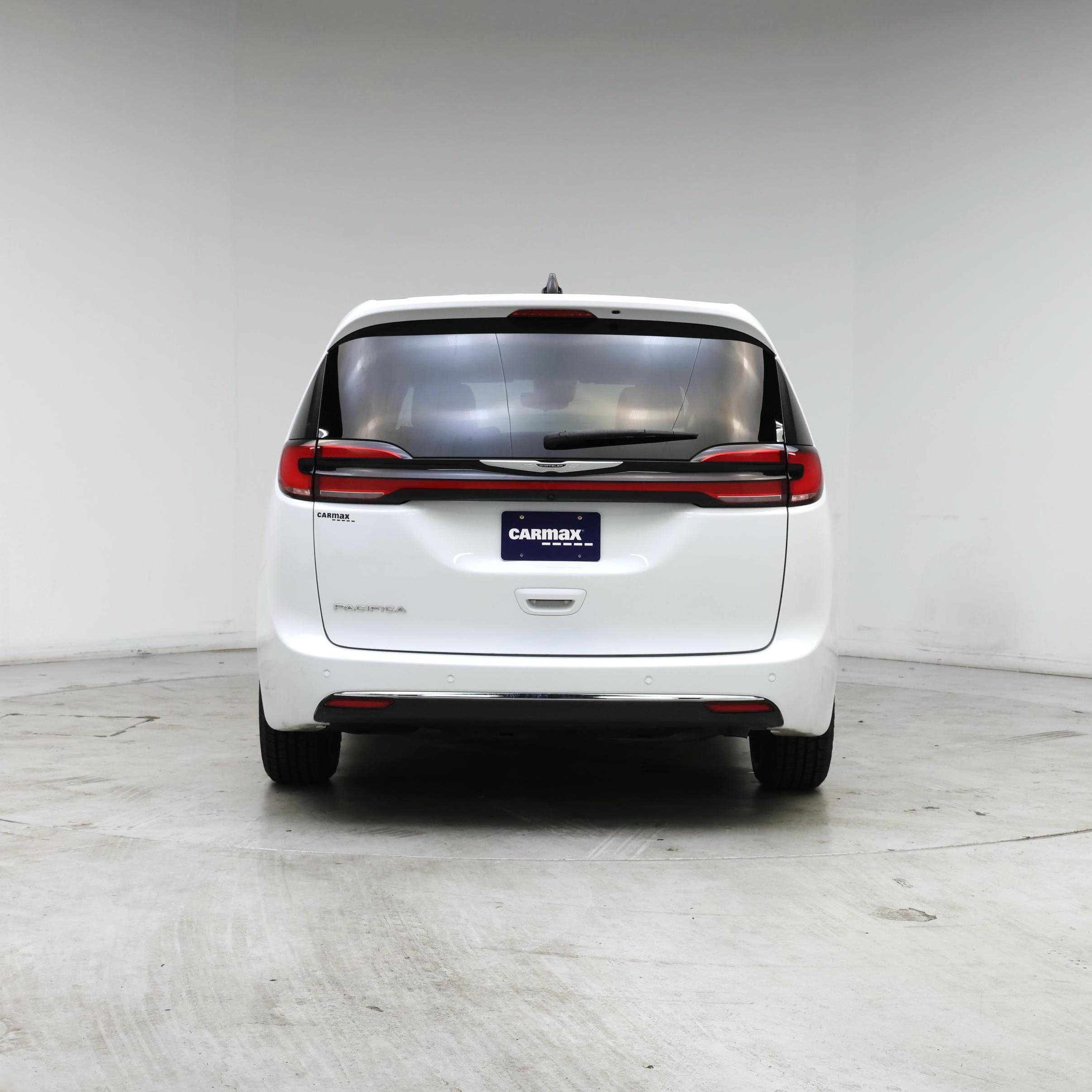 Thumbnail: 2024 Chrysler Pacifica - 6