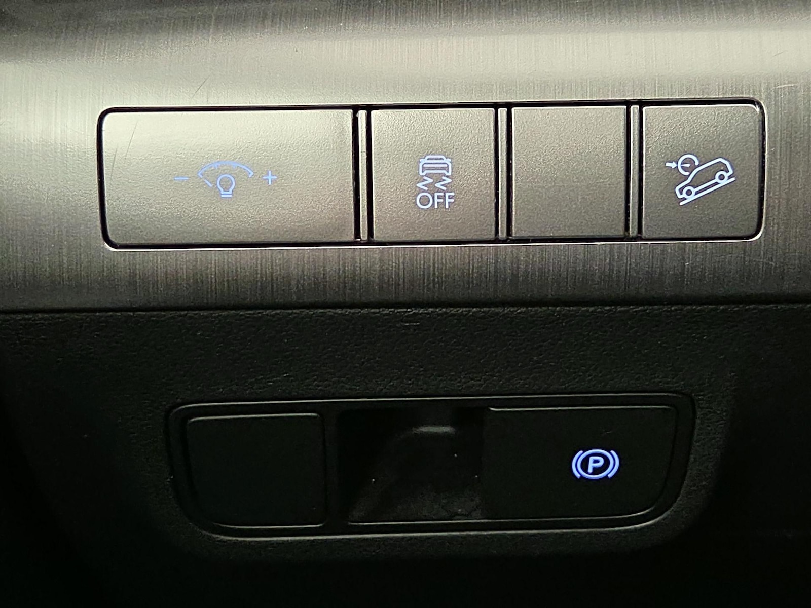 2025 Hyundai Kona SEL - Photo 14
