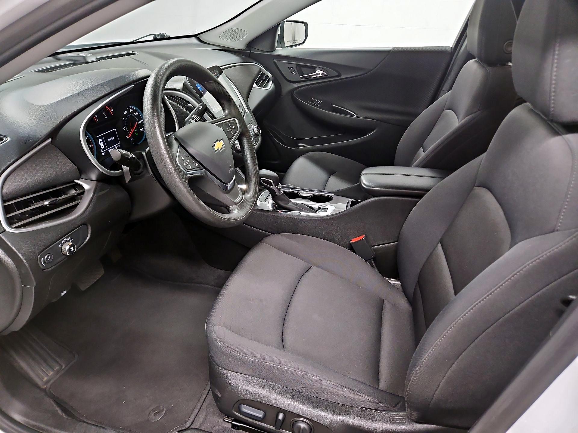 Thumbnail: 2023 Chevrolet Malibu - 11