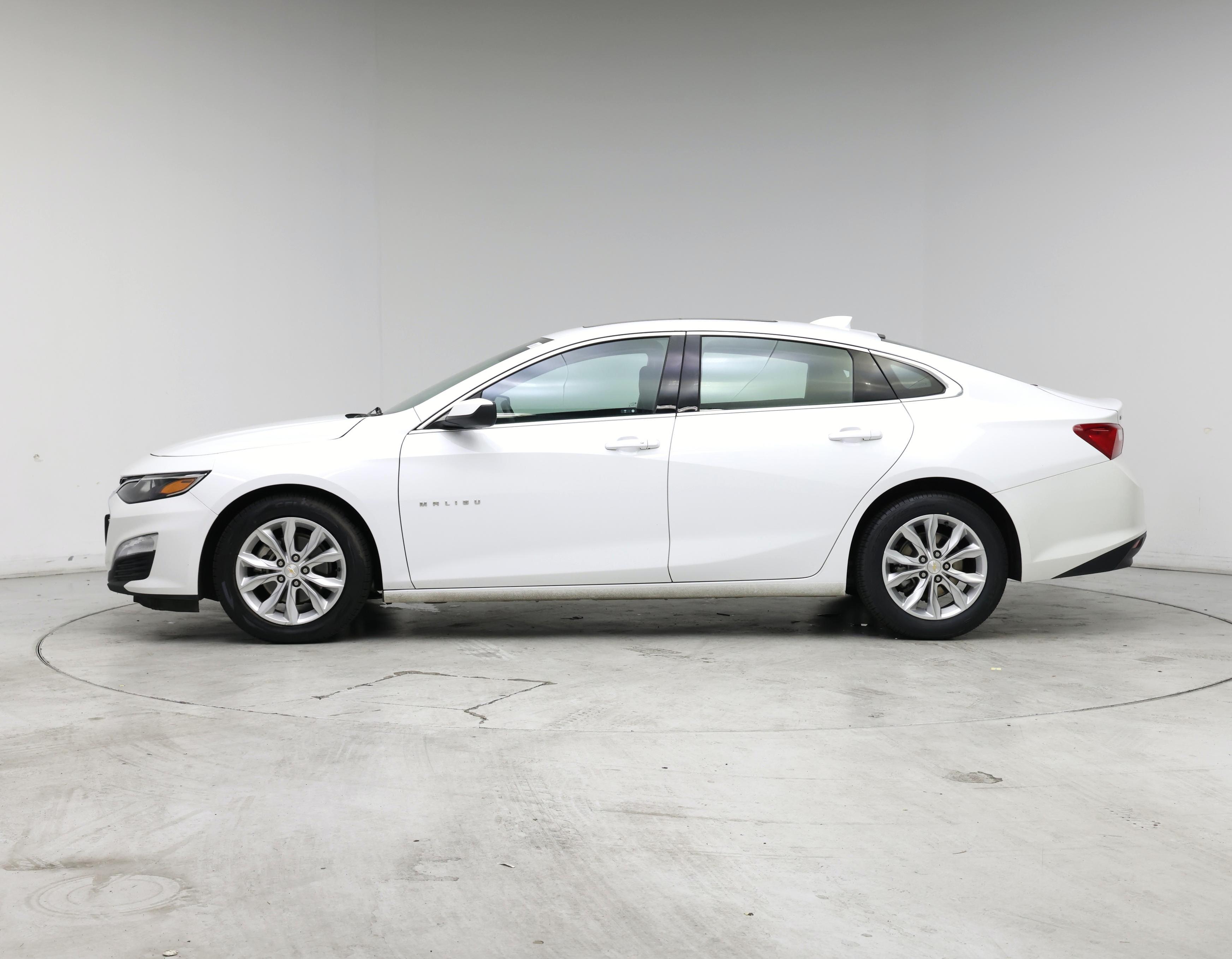 Thumbnail: 2023 Chevrolet Malibu - 3
