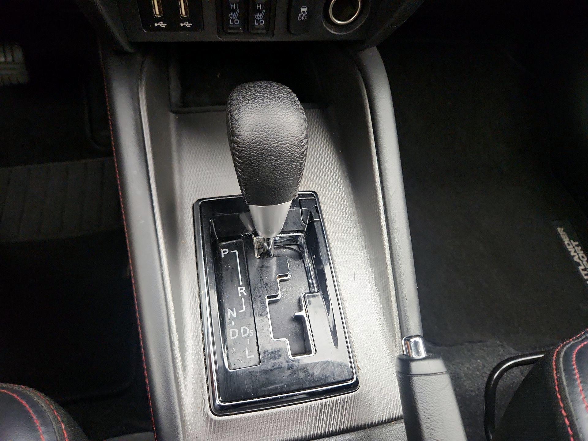 Thumbnail: 2024 Mitsubishi Outlander Sport - 17