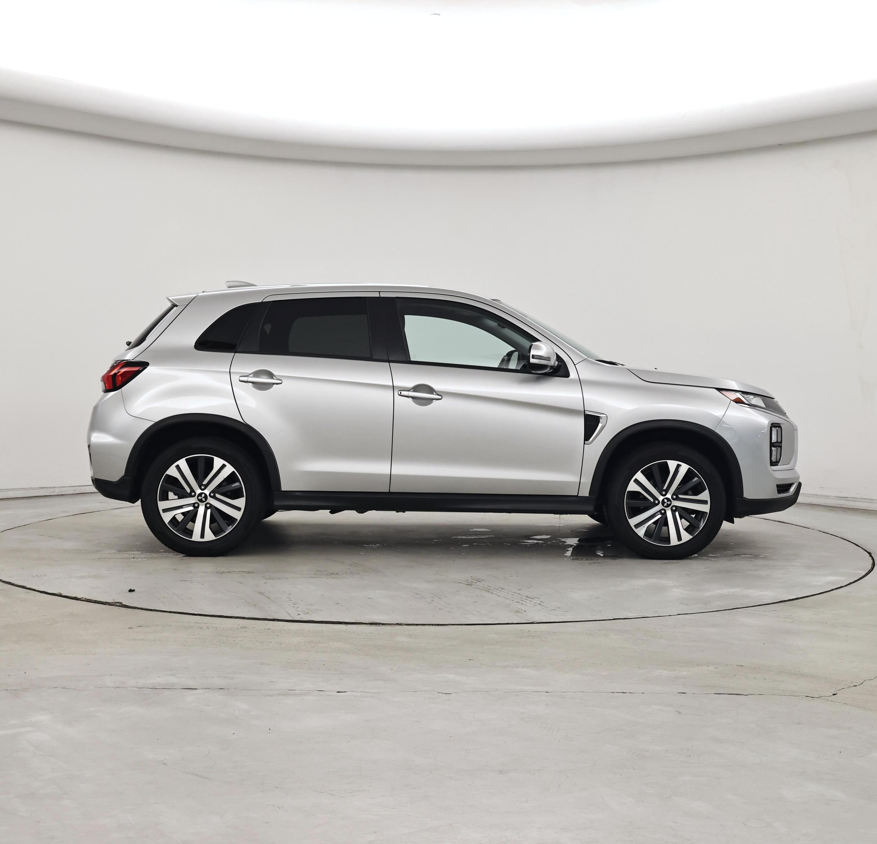 Thumbnail: 2024 Mitsubishi Outlander Sport - 7