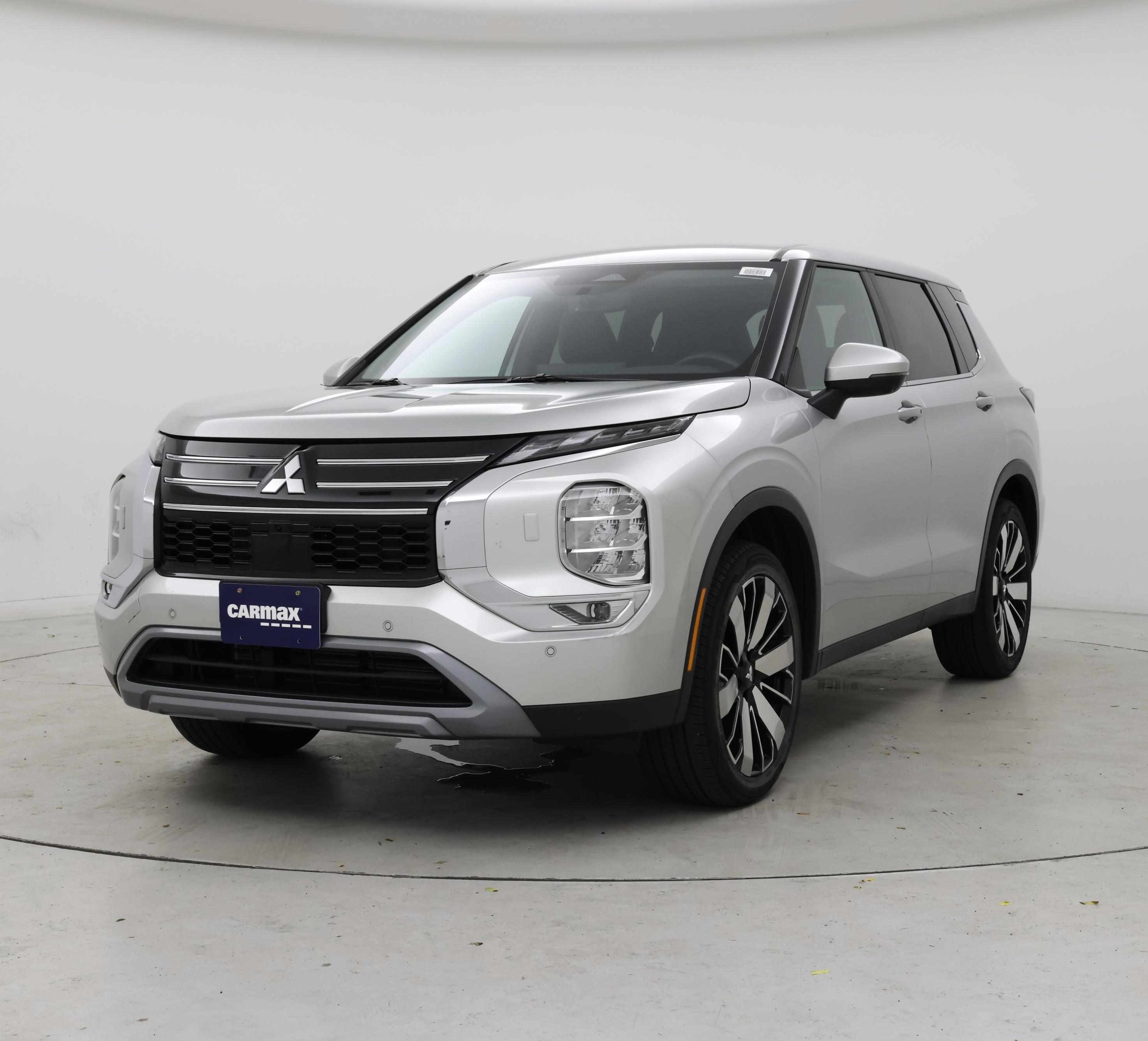 Thumbnail: 2025 Mitsubishi Outlander - 4