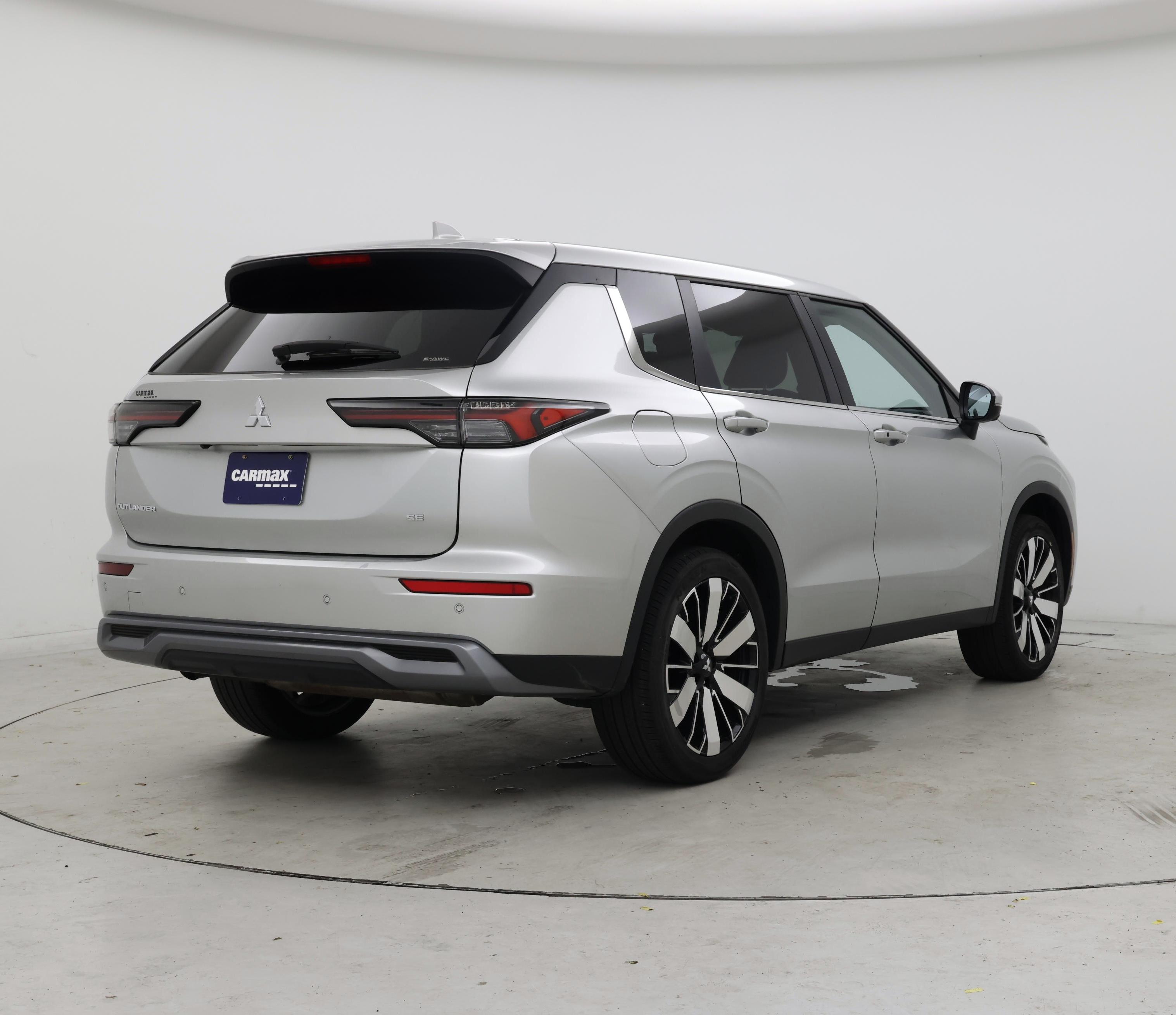 Thumbnail: 2025 Mitsubishi Outlander - 8