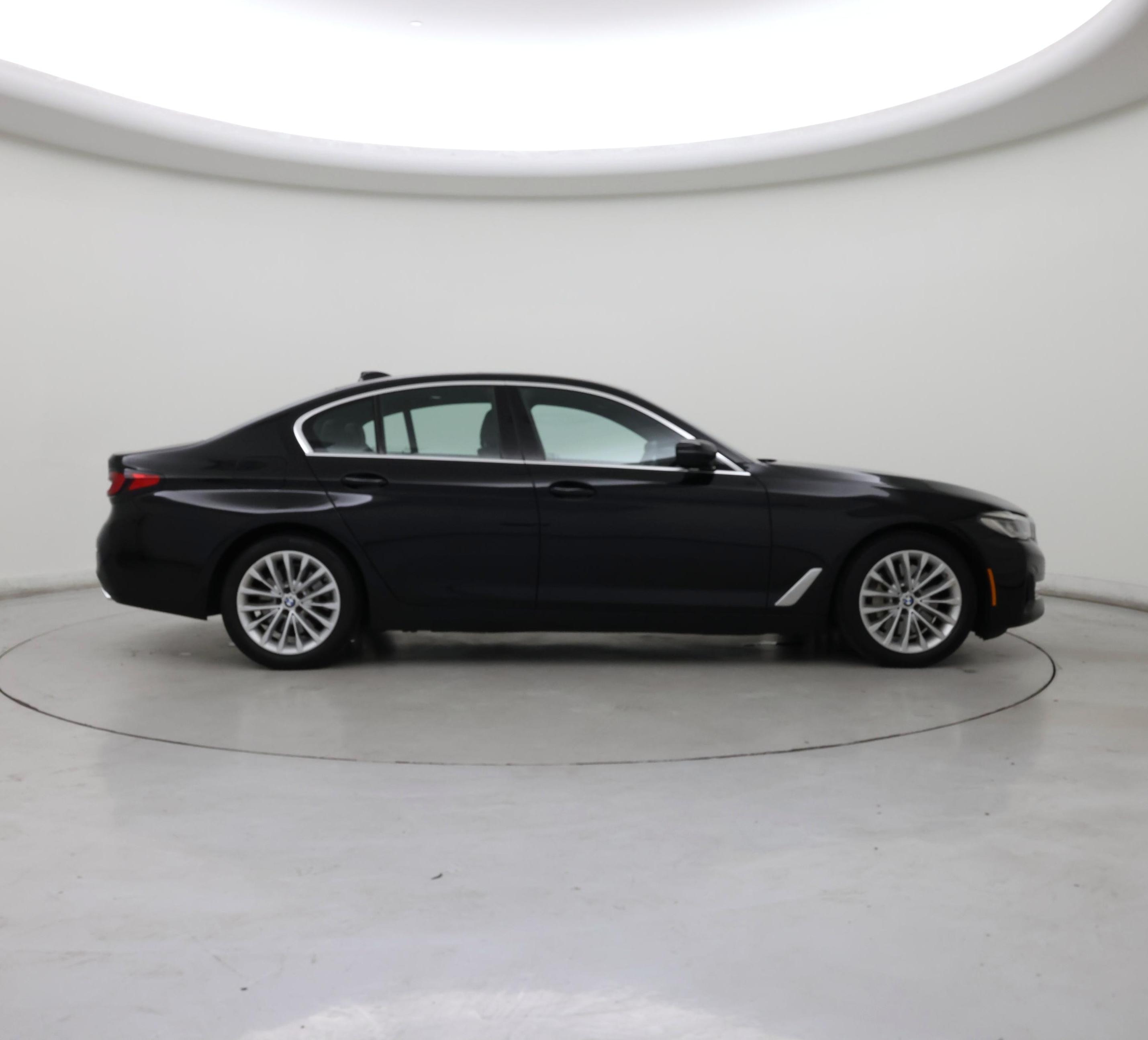Thumbnail: 2021 BMW 5 Series - 7