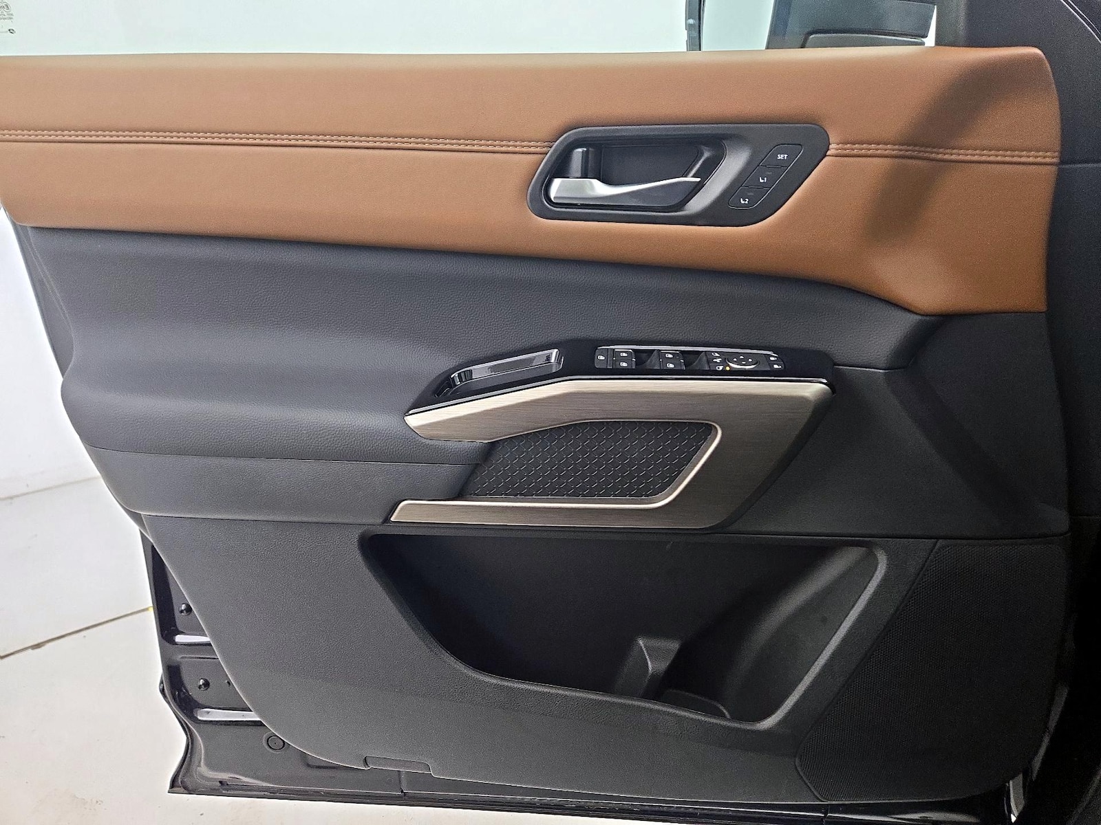 2025 Nissan Pathfinder Platinum - Photo 13
