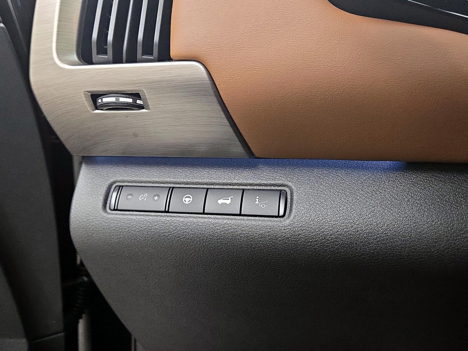 2025 Nissan Pathfinder Platinum - Photo 14