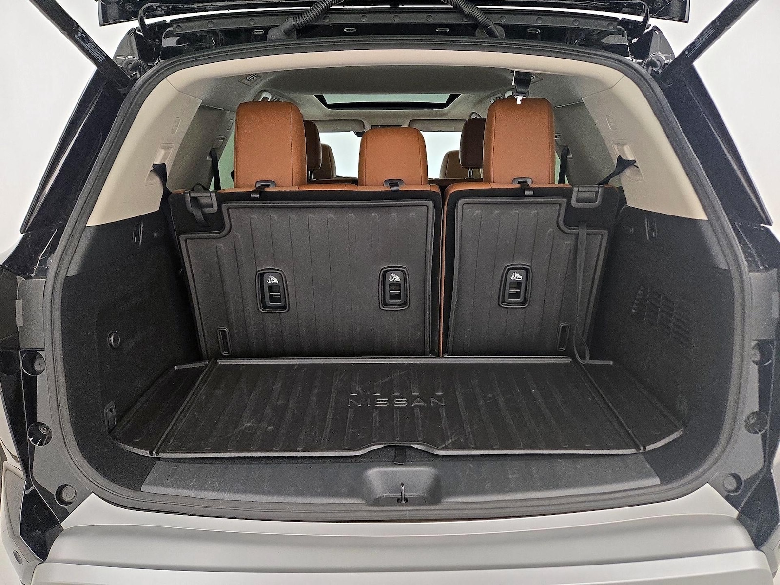 2025 Nissan Pathfinder Platinum - Photo 23