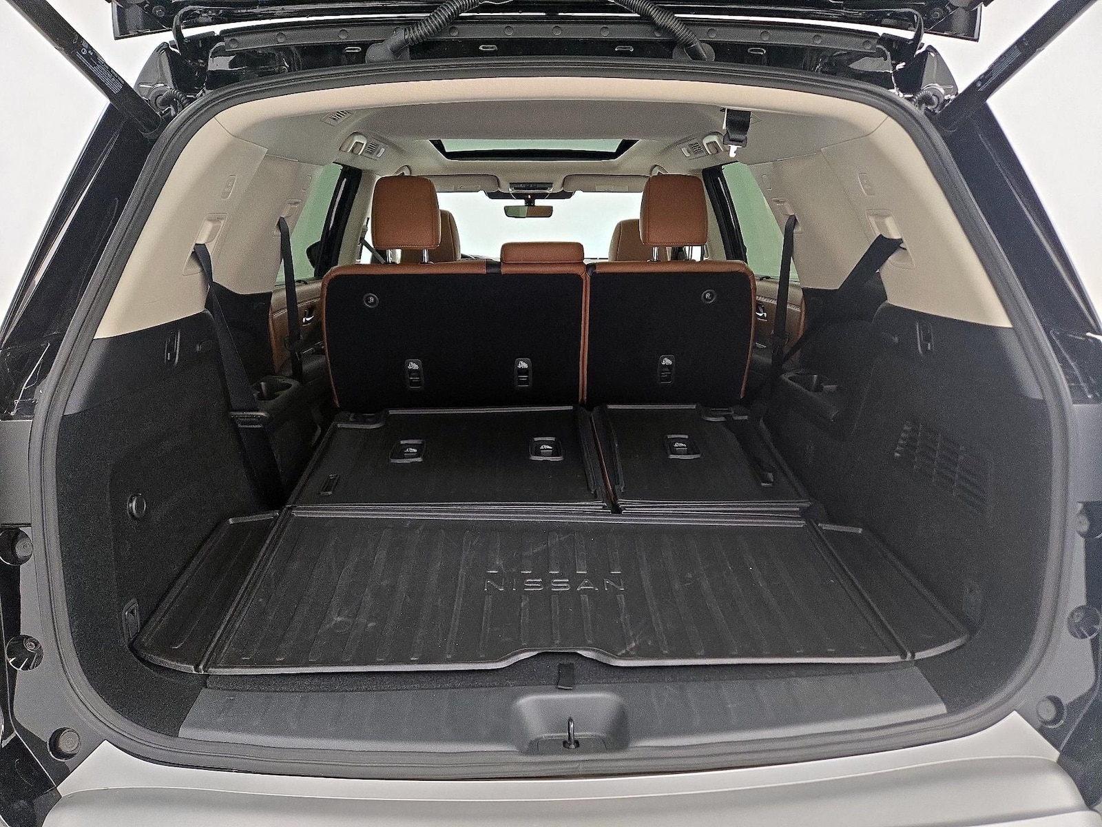 2025 Nissan Pathfinder Platinum - Photo 24