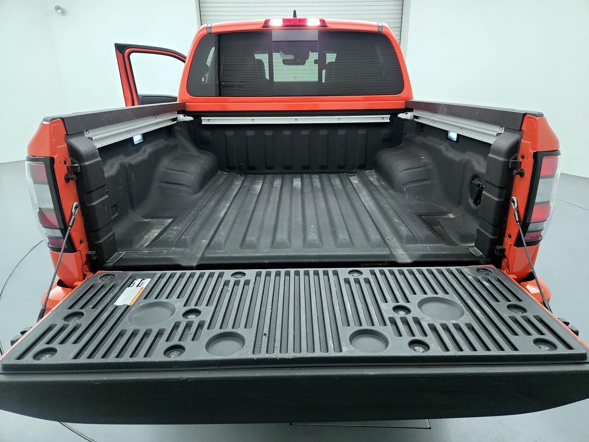 Thumbnail: 2025 Nissan Frontier - 20