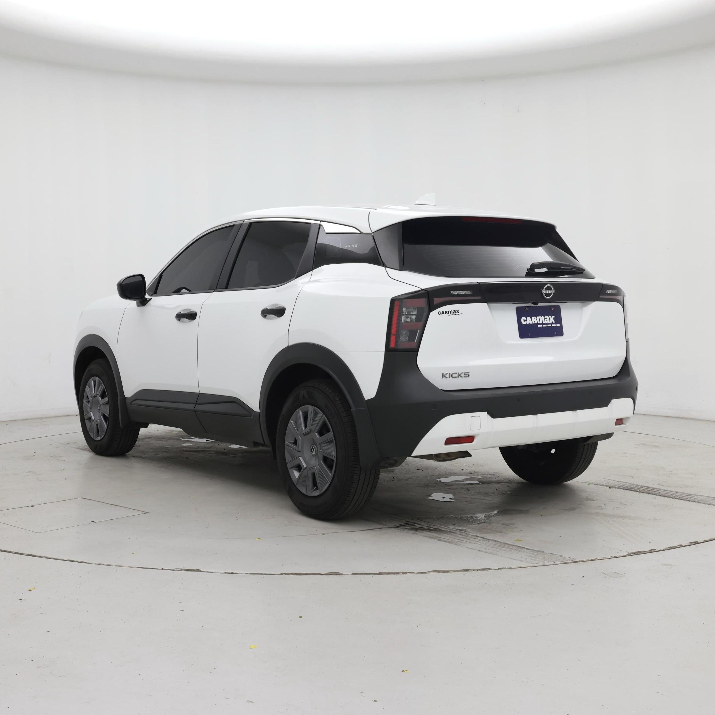 Thumbnail: 2025 Nissan Kicks - 2