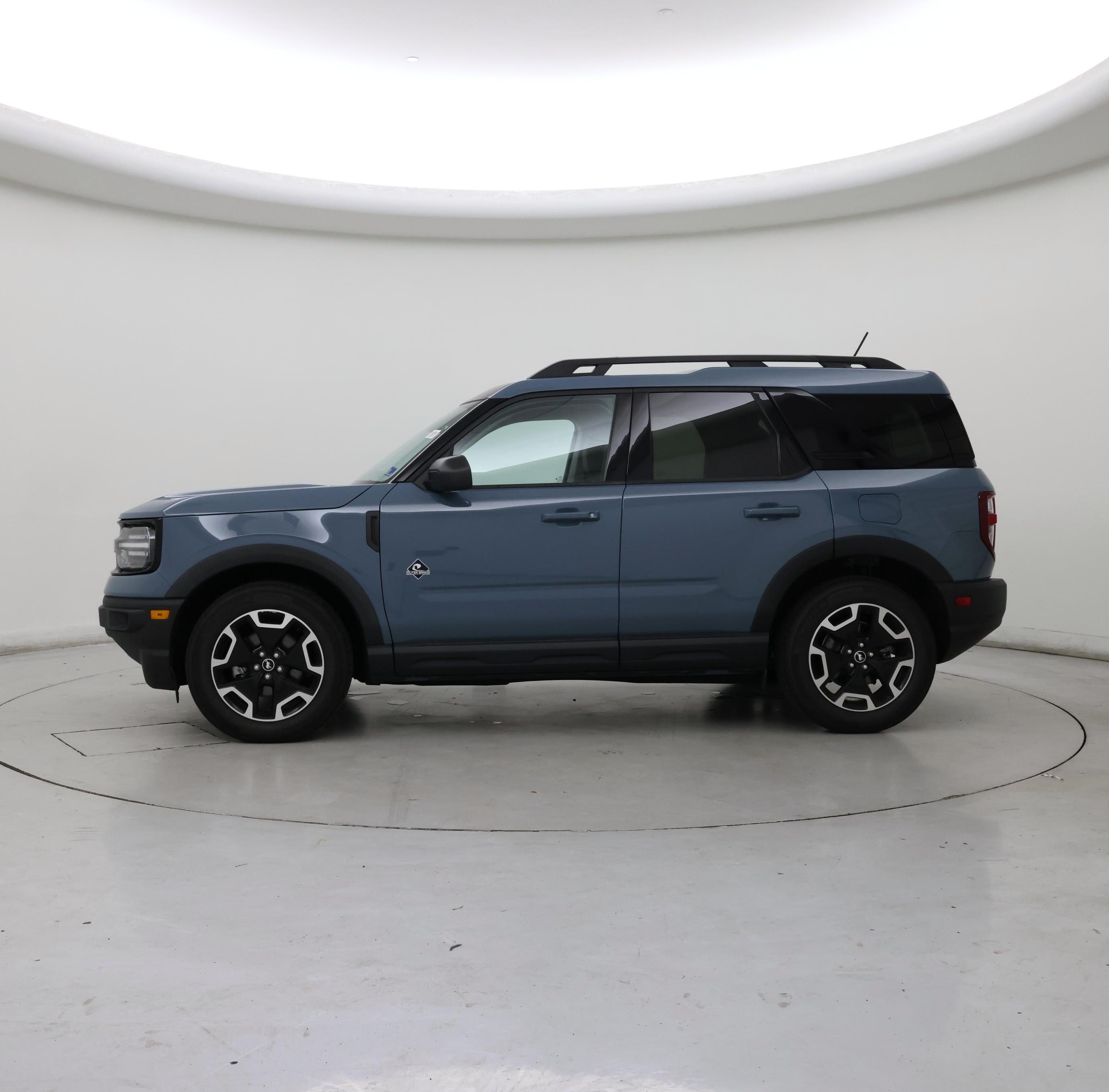 Thumbnail: 2023 Ford Bronco Sport - 3