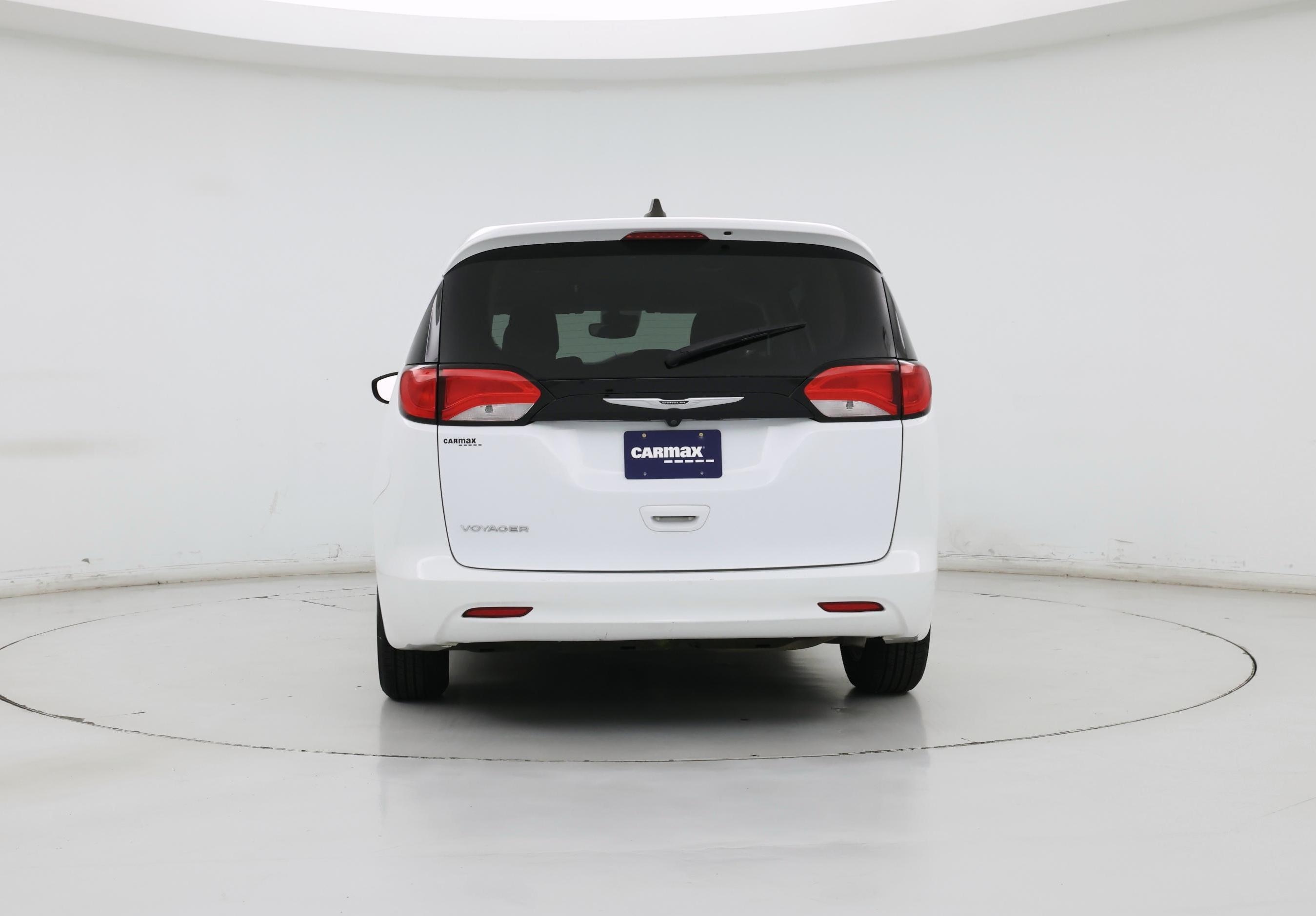 Thumbnail: 2023 Chrysler Voyager - 6