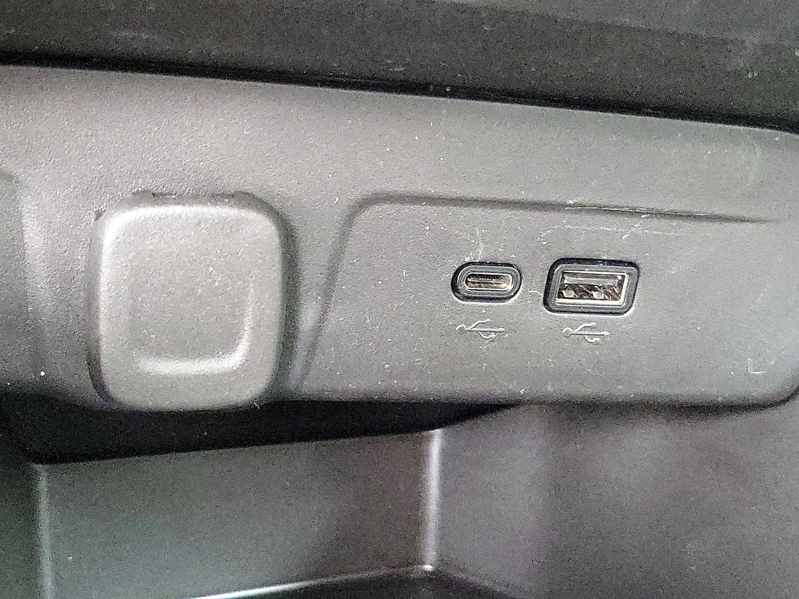2025 Chevrolet Trax LS - Photo 19