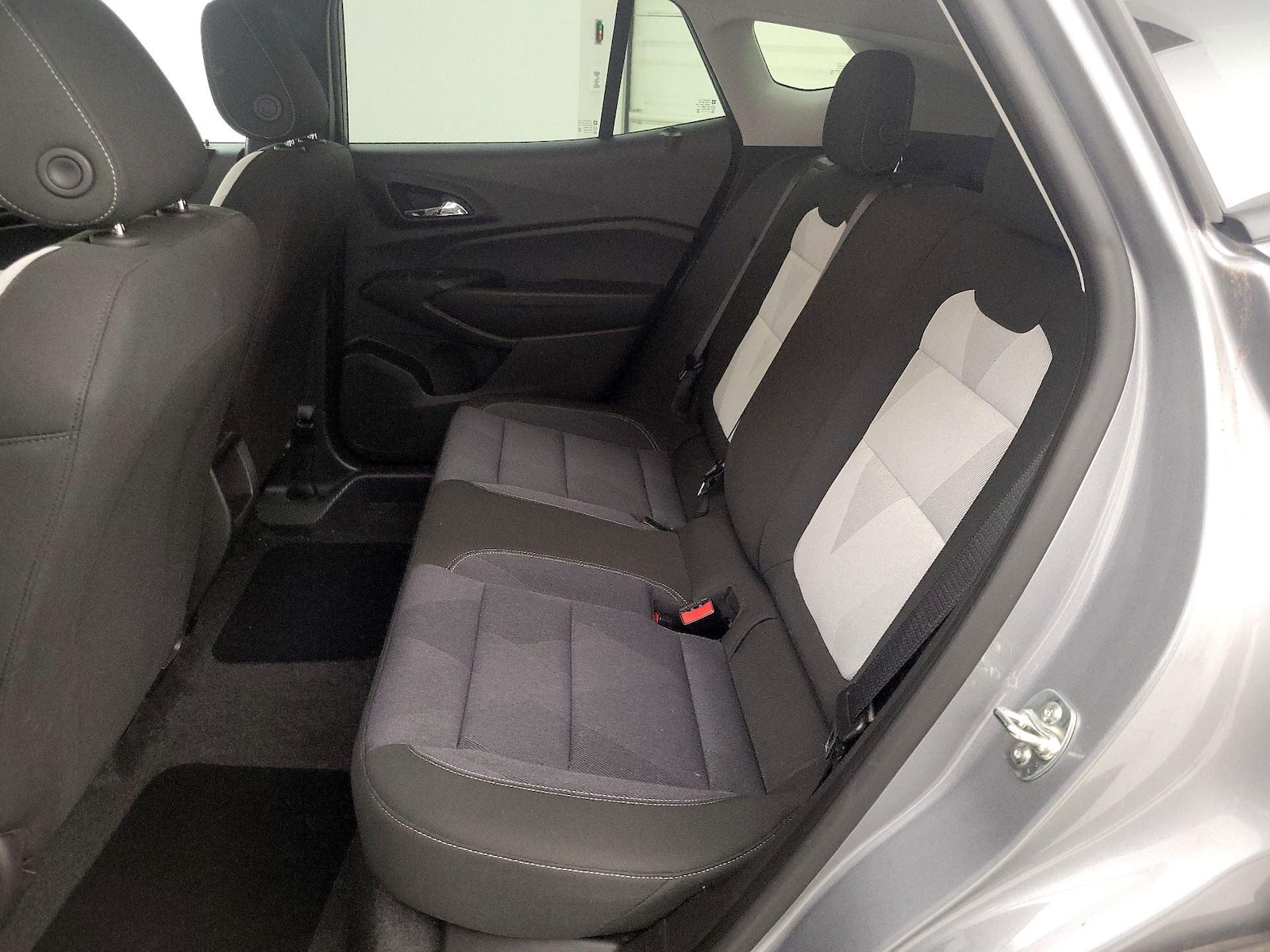 2025 Chevrolet Trax LS - Photo 20