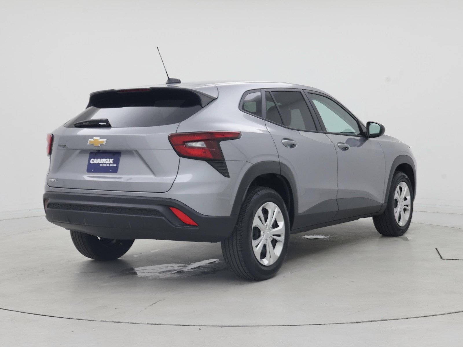 2025 Chevrolet Trax LS - Photo 9