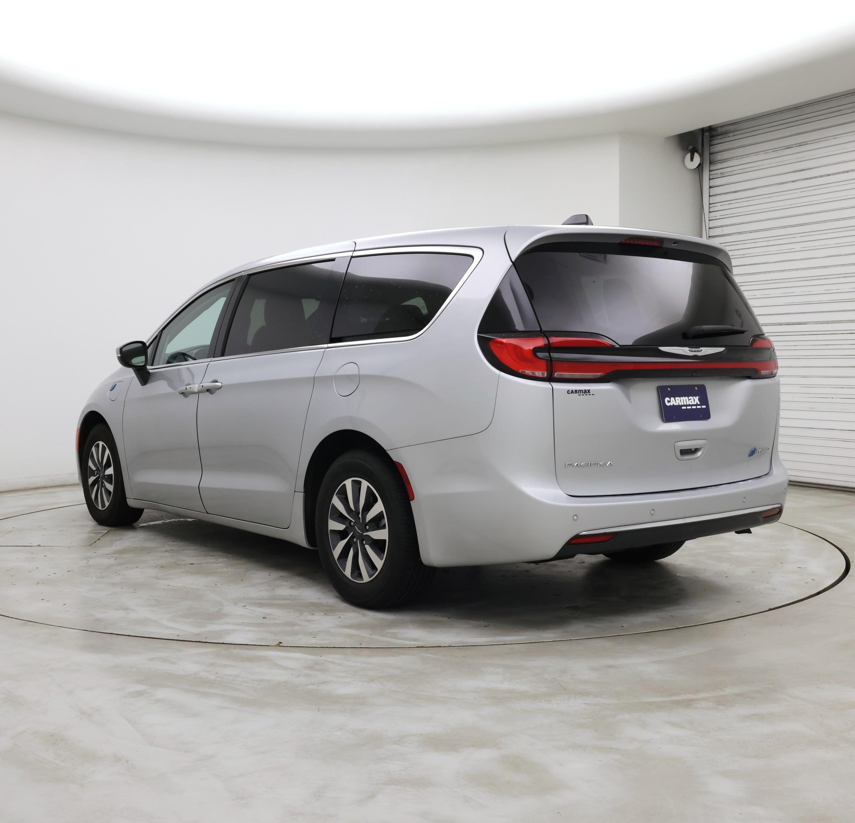 Thumbnail: 2023 Chrysler Pacifica - 2