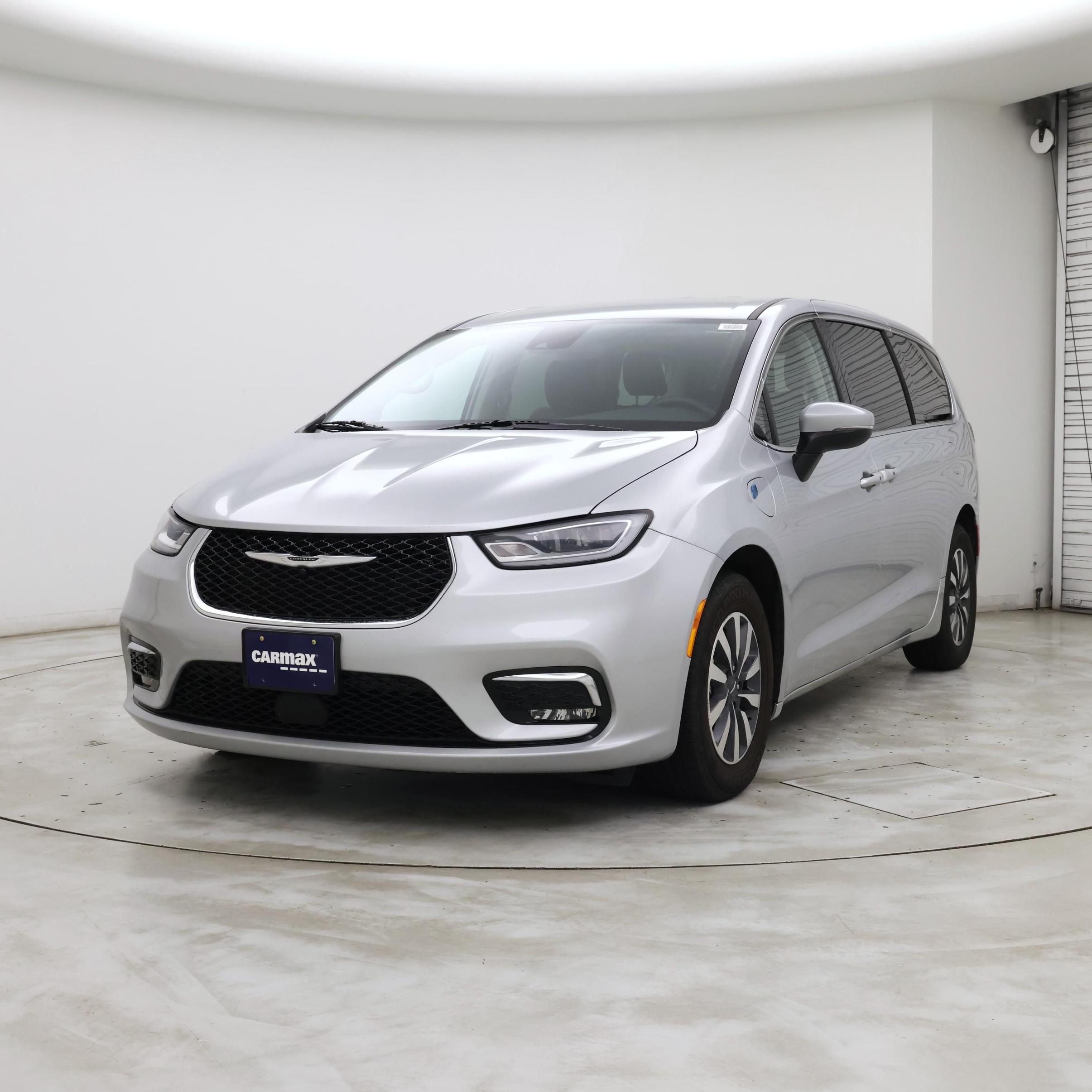 Thumbnail: 2023 Chrysler Pacifica - 4
