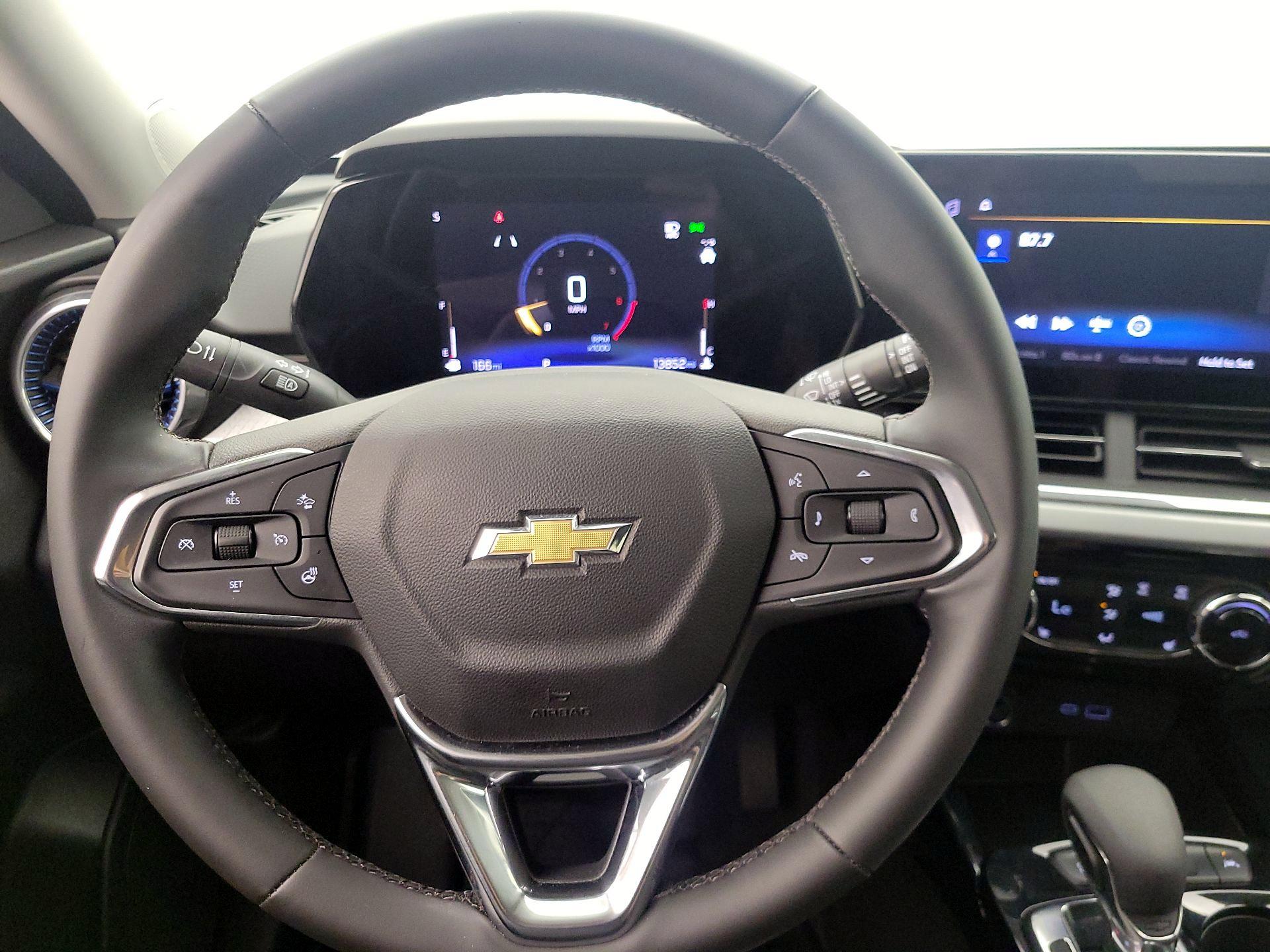 Thumbnail: 2025 Chevrolet Trax - 10
