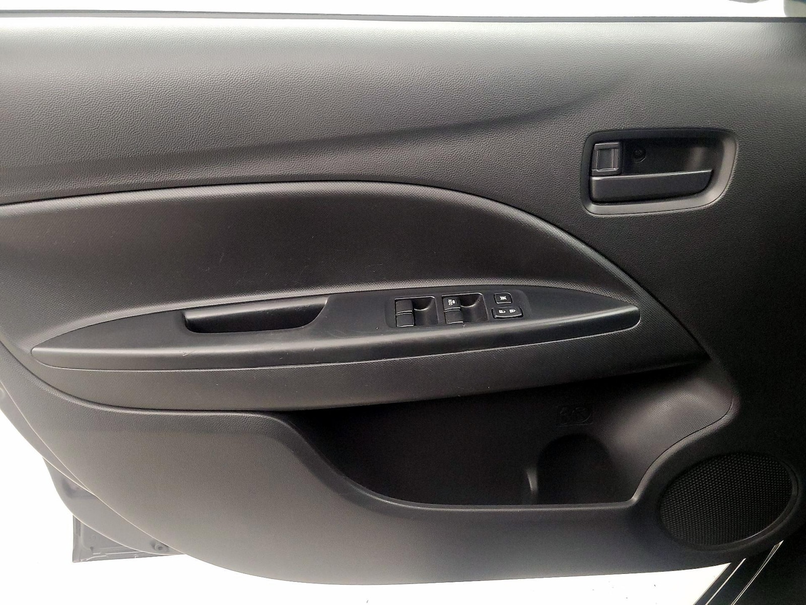 2024 Mitsubishi Mirage ES - Photo 11