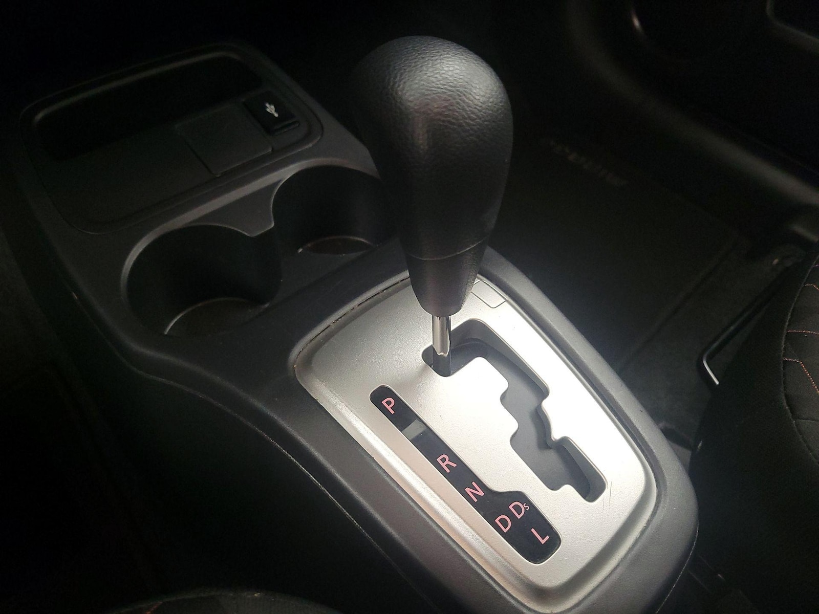 2024 Mitsubishi Mirage ES - Photo 16