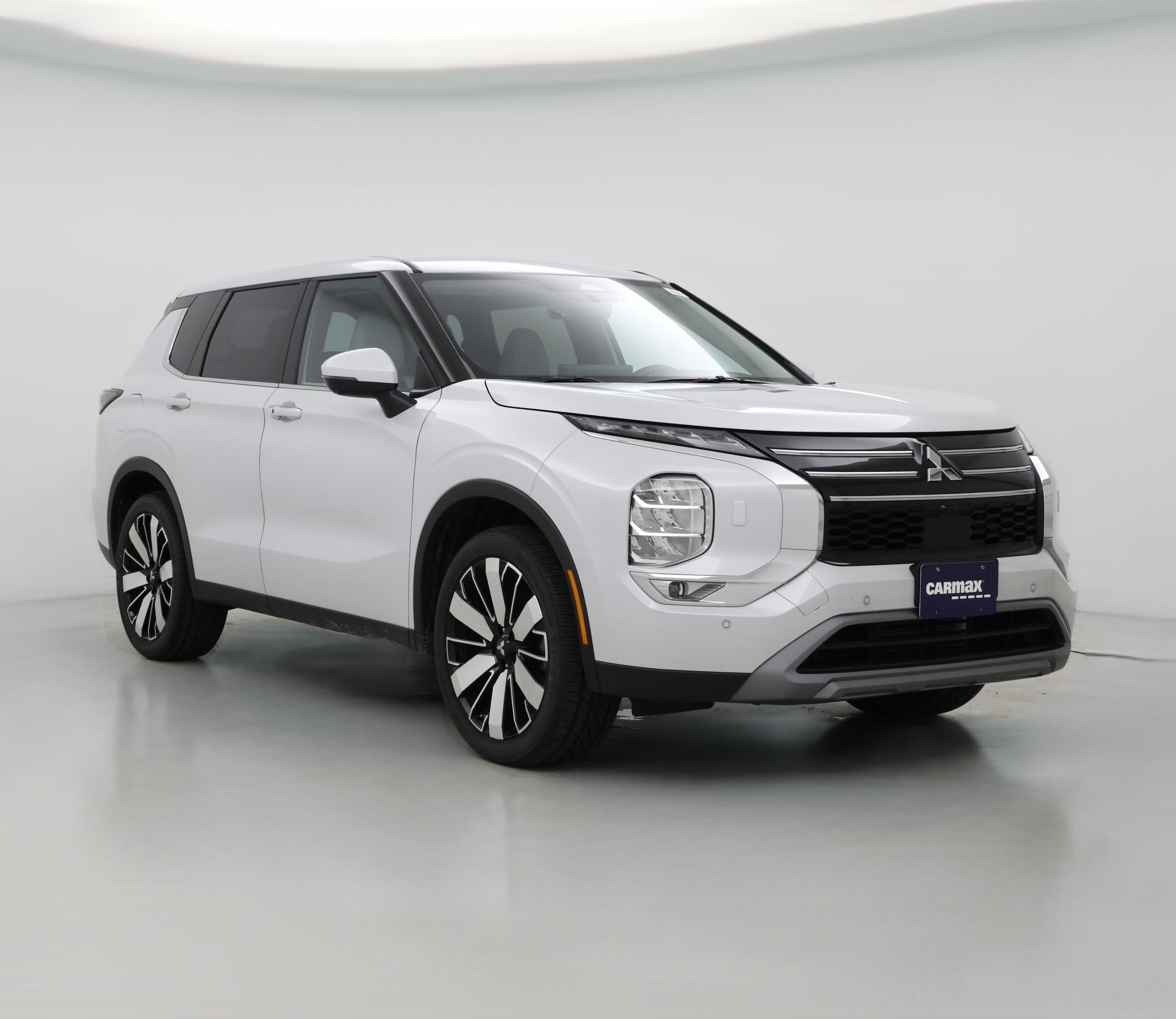 Thumbnail: 2025 Mitsubishi Outlander - 1