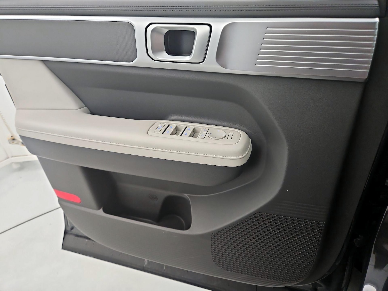 2025 Hyundai Santa Fe SEL - Photo 13