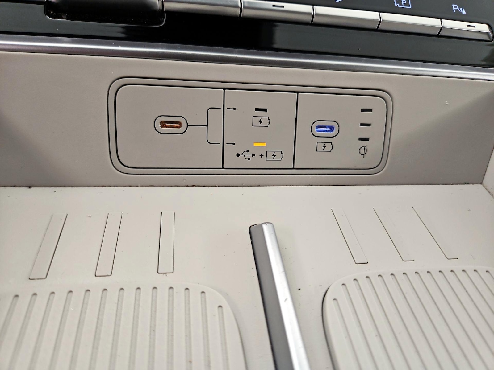 2025 Hyundai Santa Fe SEL - Photo 19
