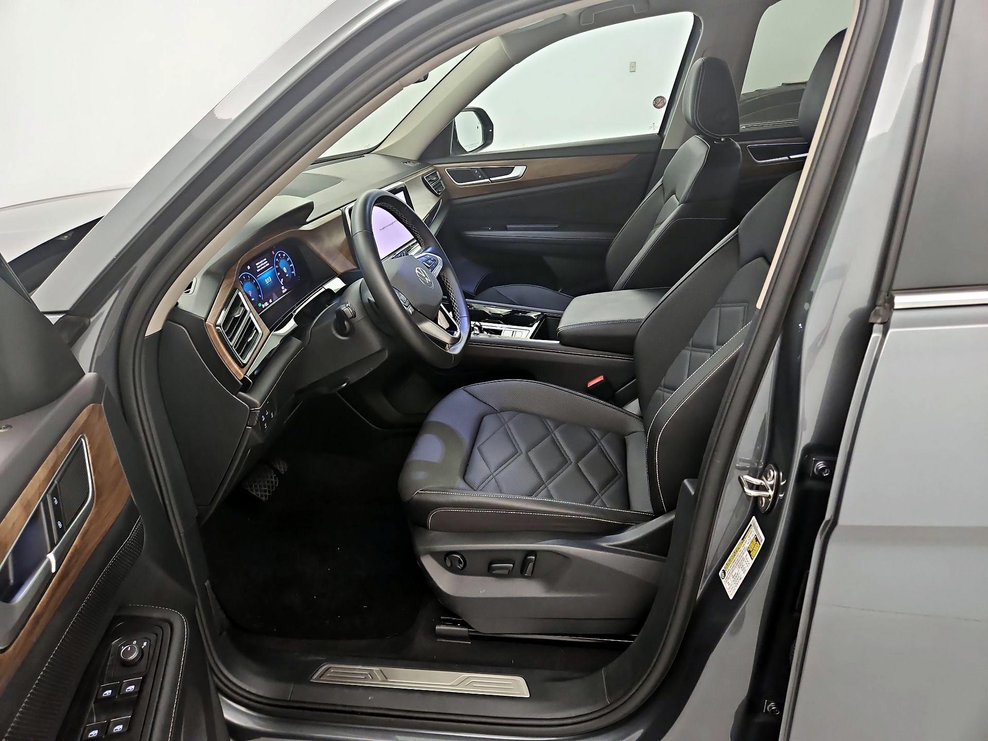 Thumbnail: 2025 Volkswagen Atlas - 11