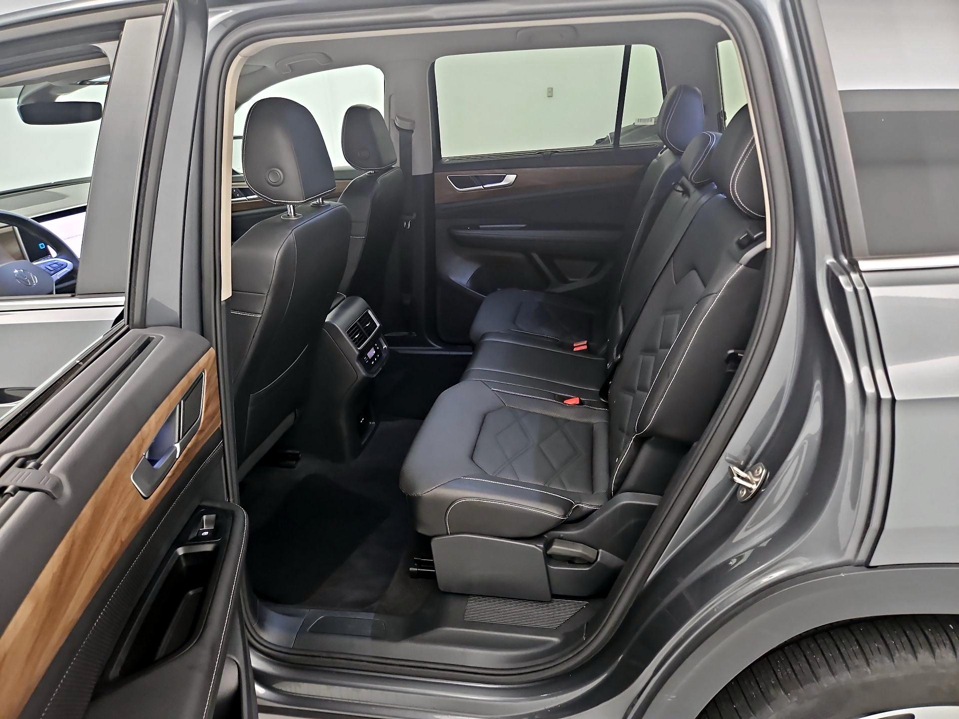 Thumbnail: 2025 Volkswagen Atlas - 19