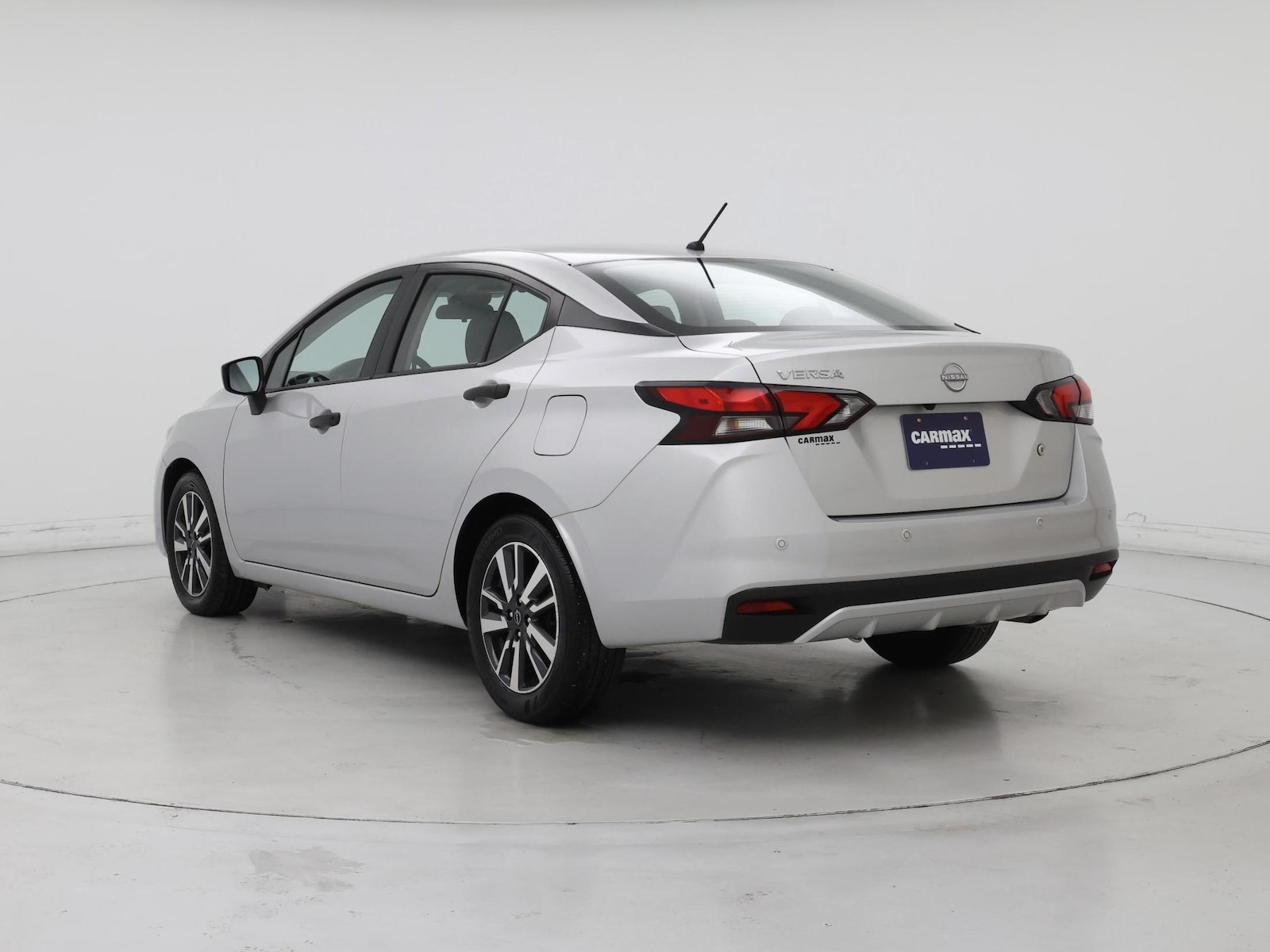 2024 Nissan Versa Sedan S - Photo 3