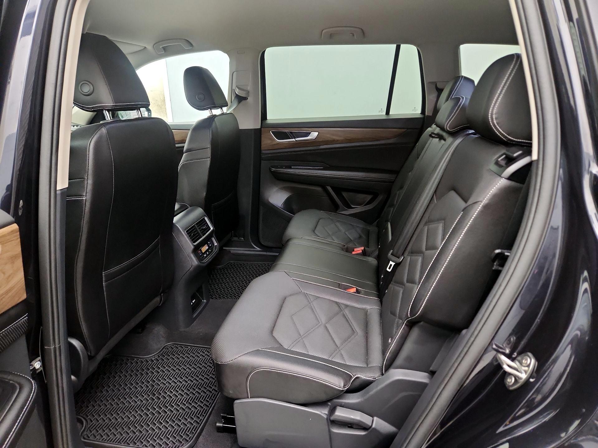 Thumbnail: 2025 Volkswagen Atlas - 19