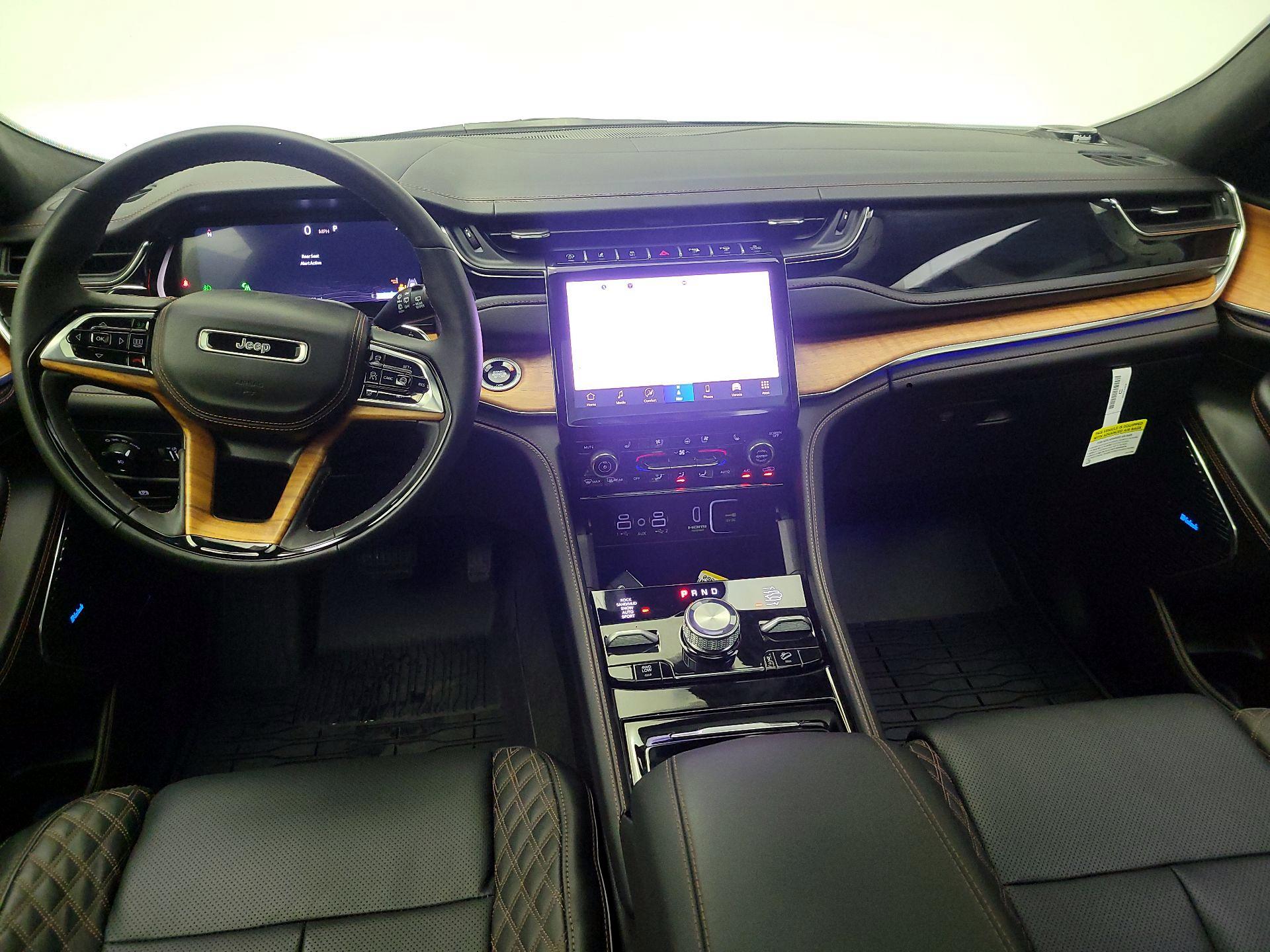 Thumbnail: 2025 Jeep Grand Cherokee - 9