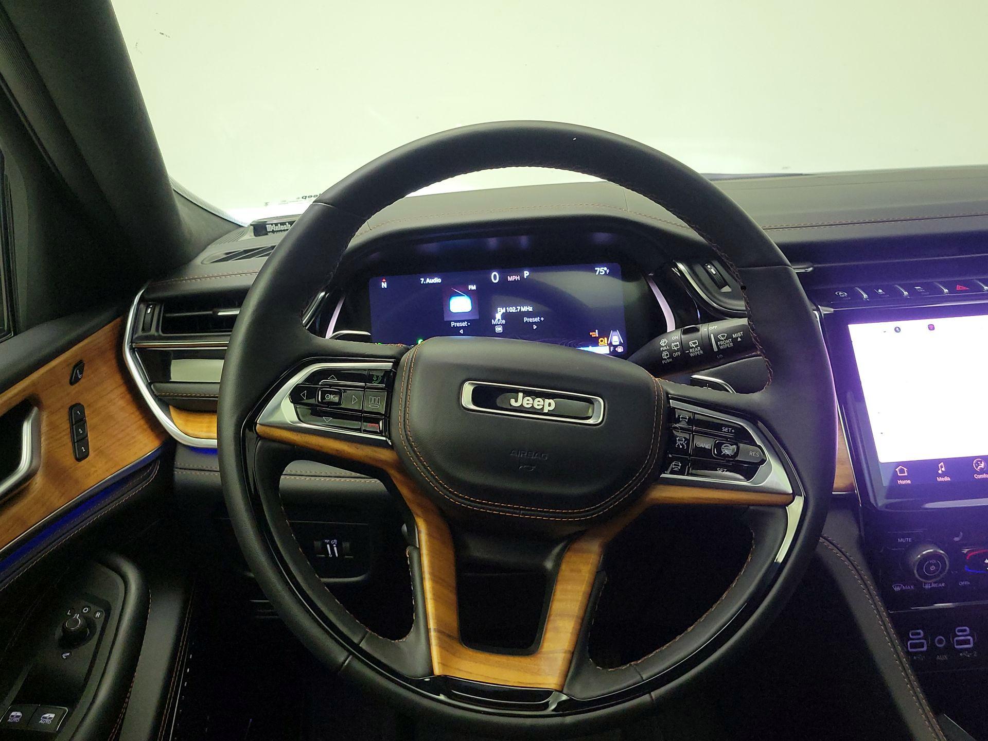 Thumbnail: 2025 Jeep Grand Cherokee - 10