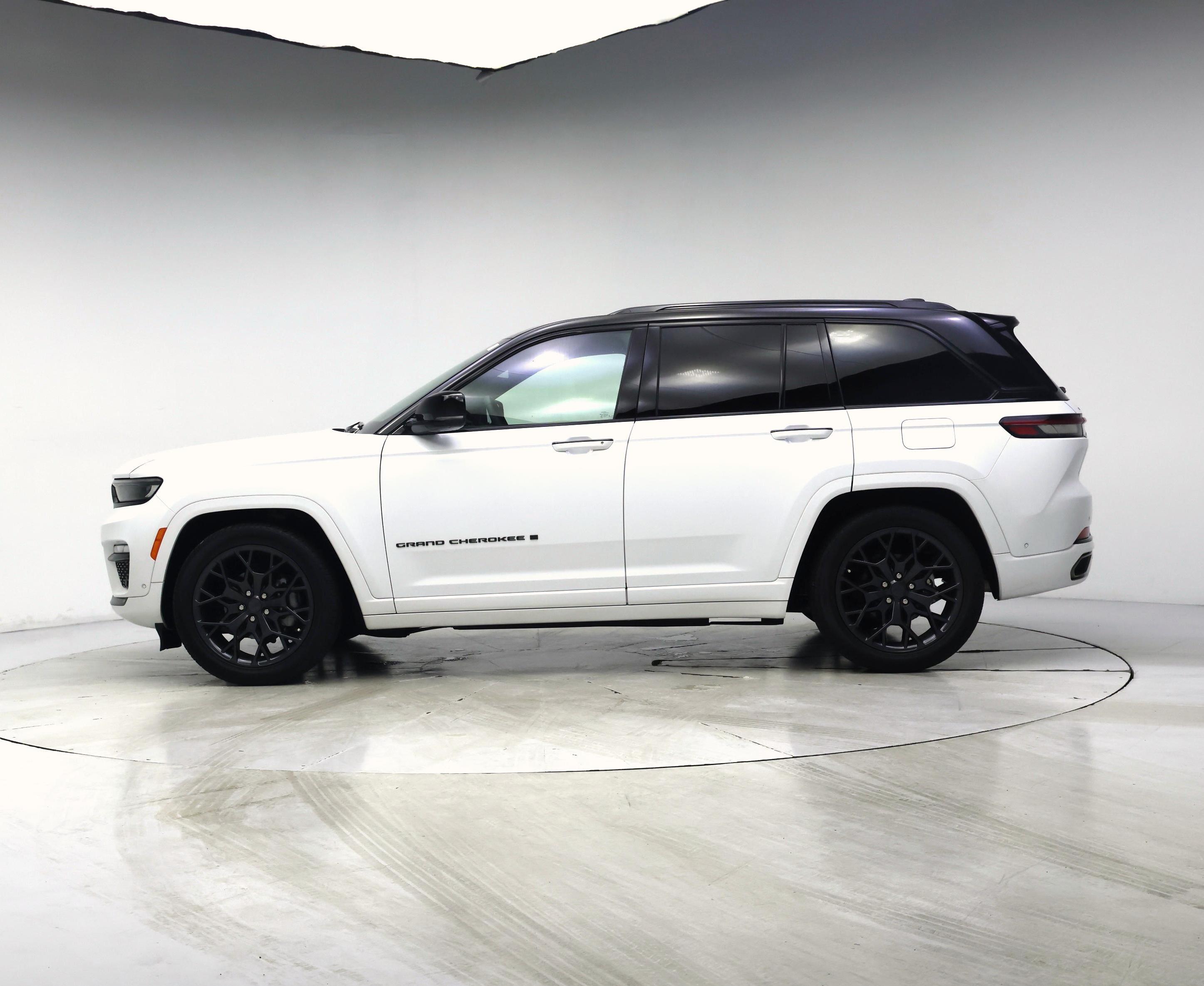 Thumbnail: 2025 Jeep Grand Cherokee - 3