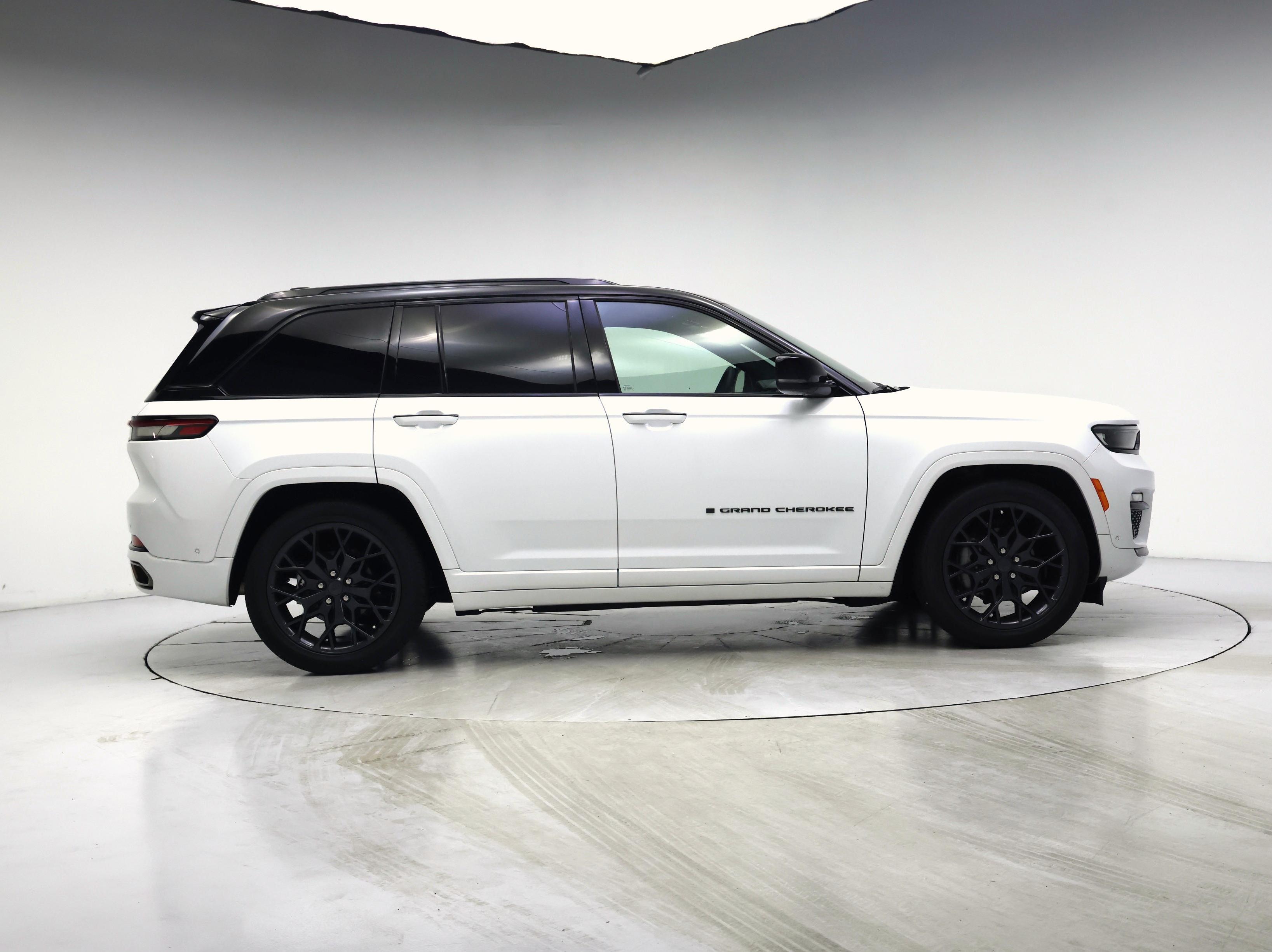 Thumbnail: 2025 Jeep Grand Cherokee - 7