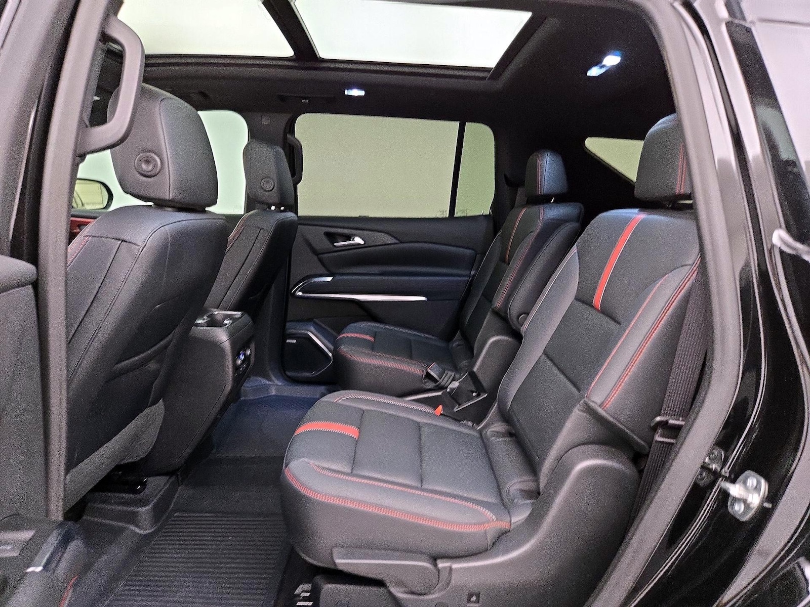 2024 Chevrolet Traverse RS - Photo 22