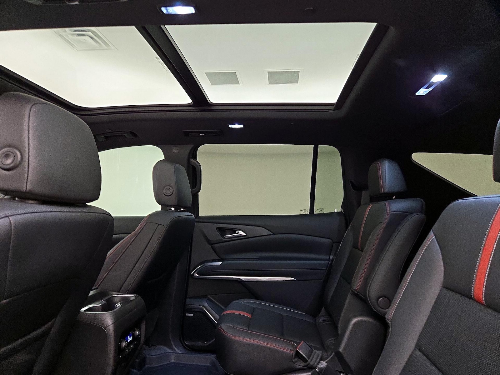 2024 Chevrolet Traverse RS - Photo 27