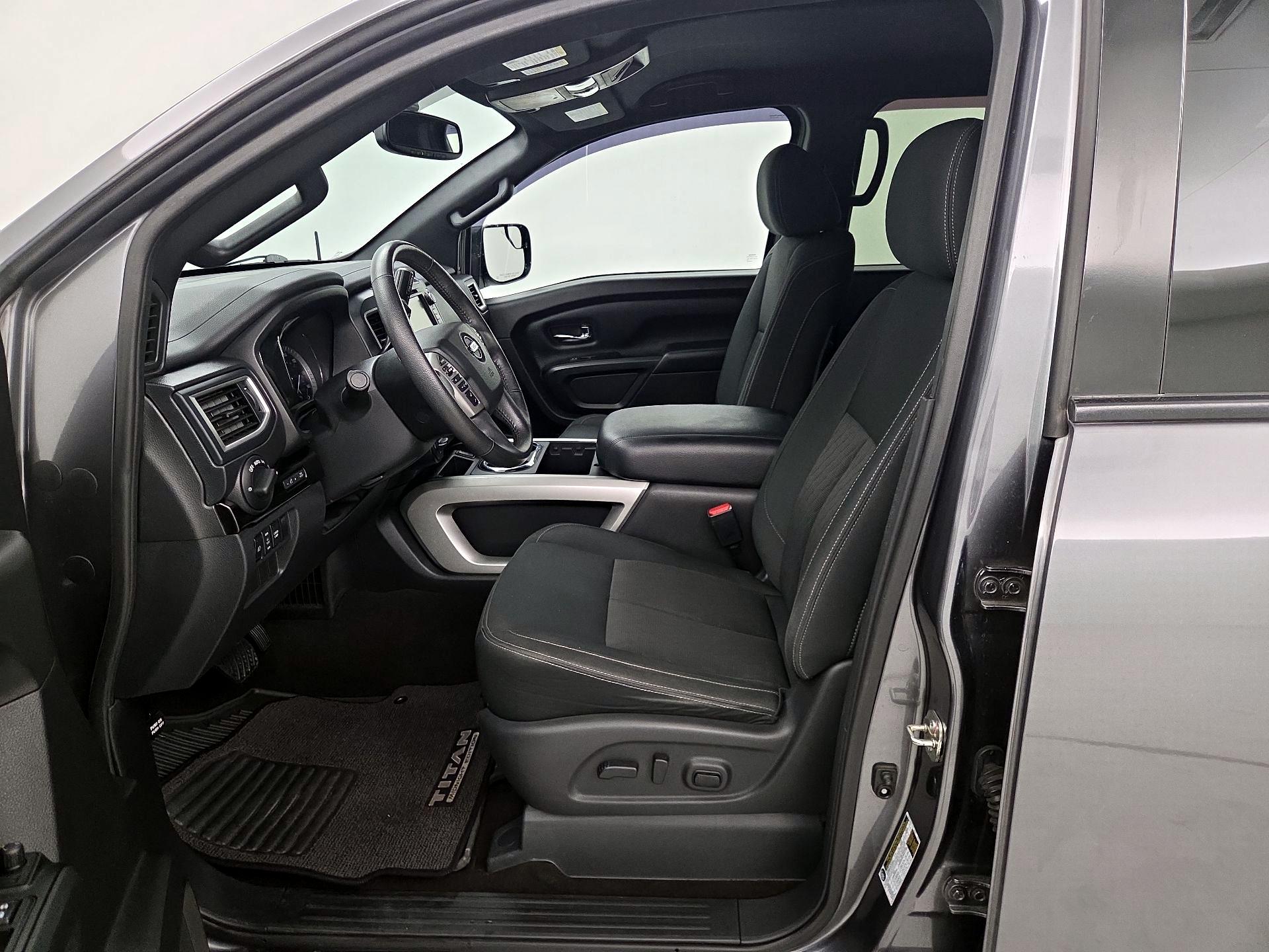 Thumbnail: 2019 Nissan Titan - 11