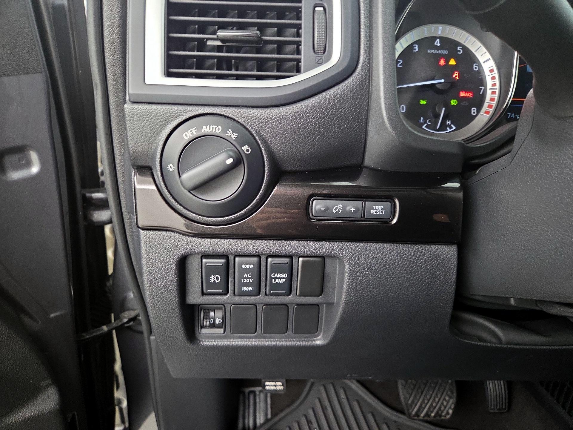 Thumbnail: 2019 Nissan Titan - 13