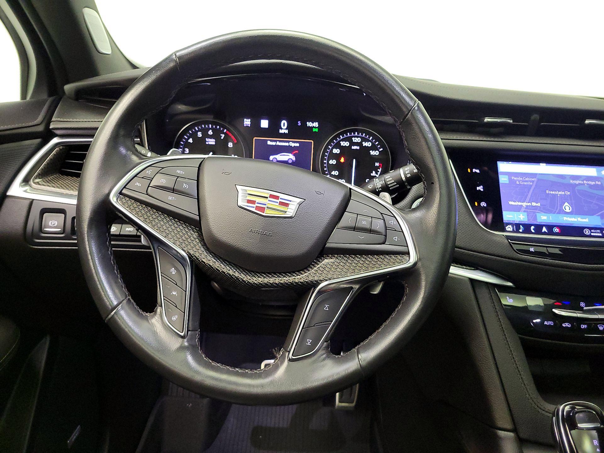 Thumbnail: 2023 Cadillac XT5 - 10