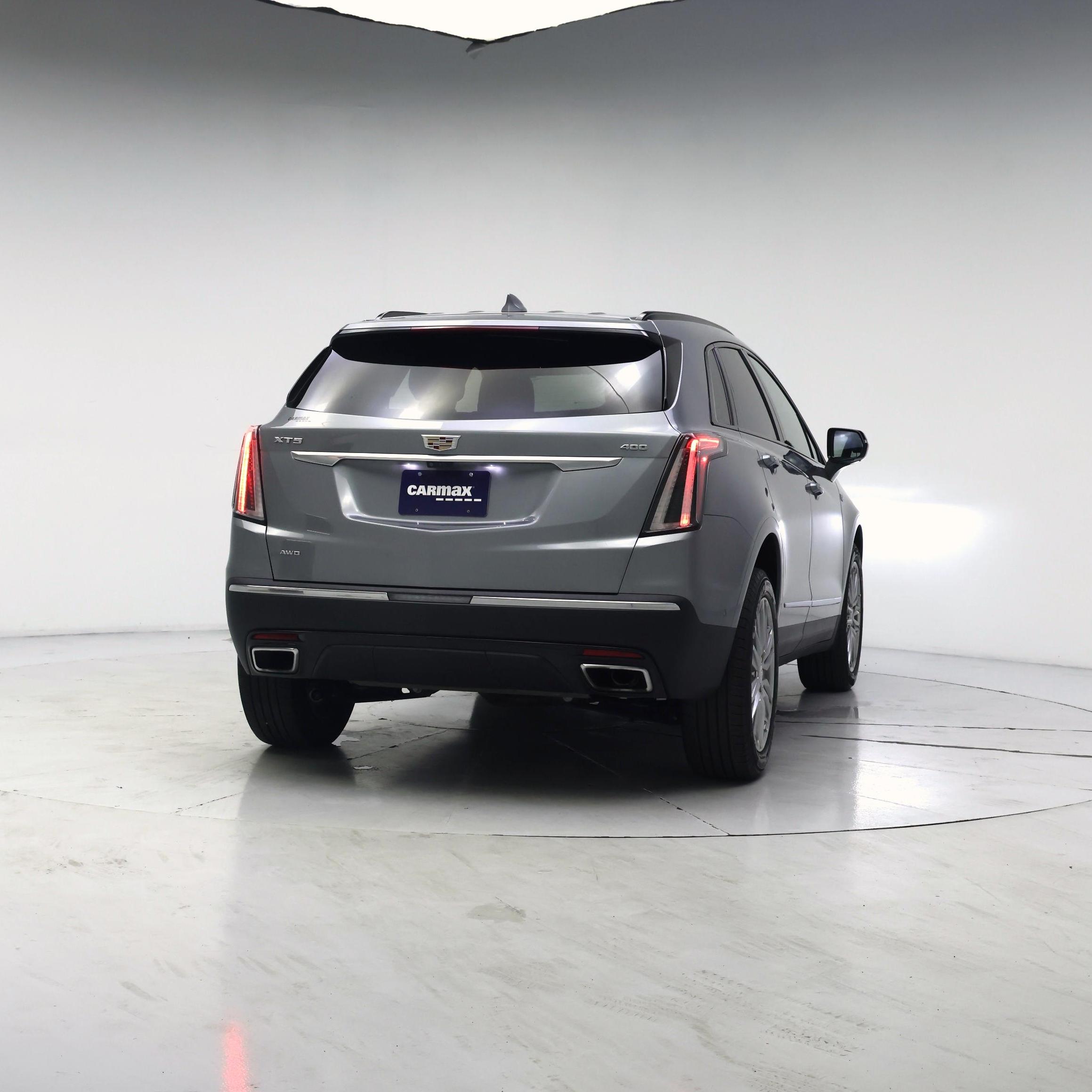 Thumbnail: 2023 Cadillac XT5 - 8