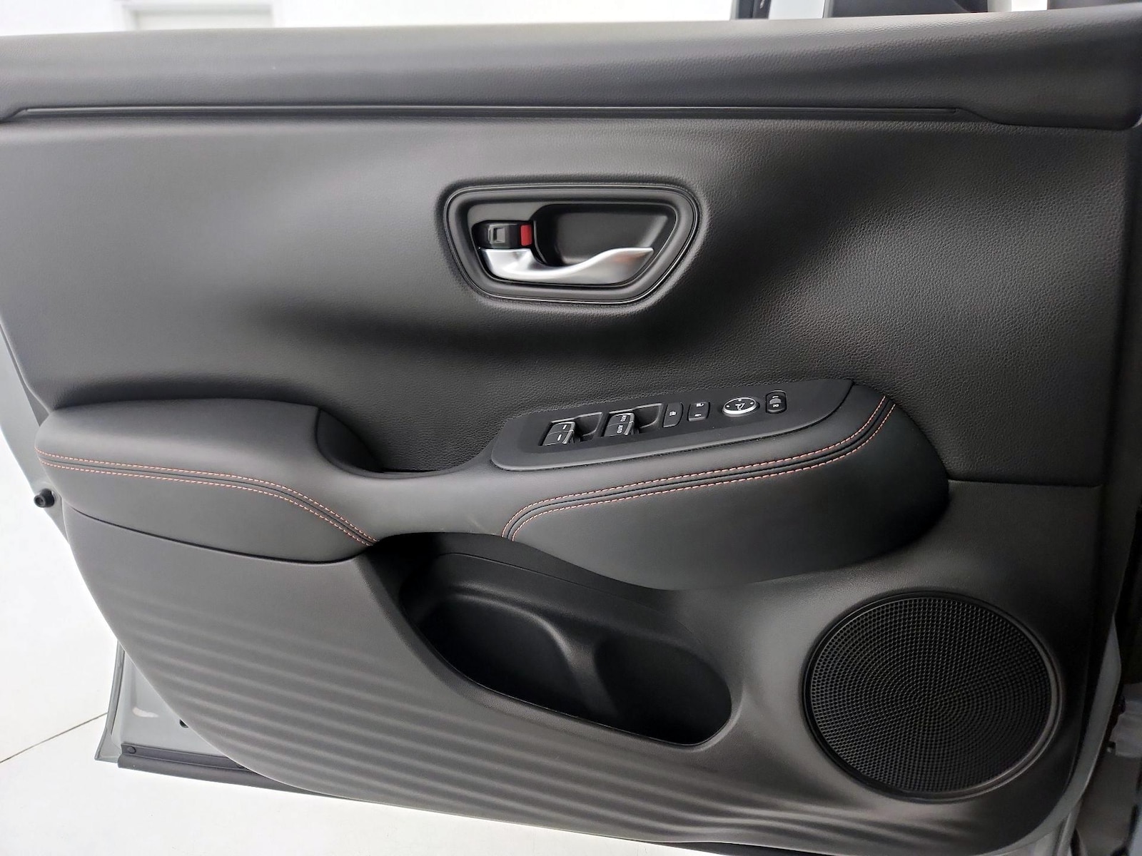 2025 Honda HR-V Sport - Photo 13