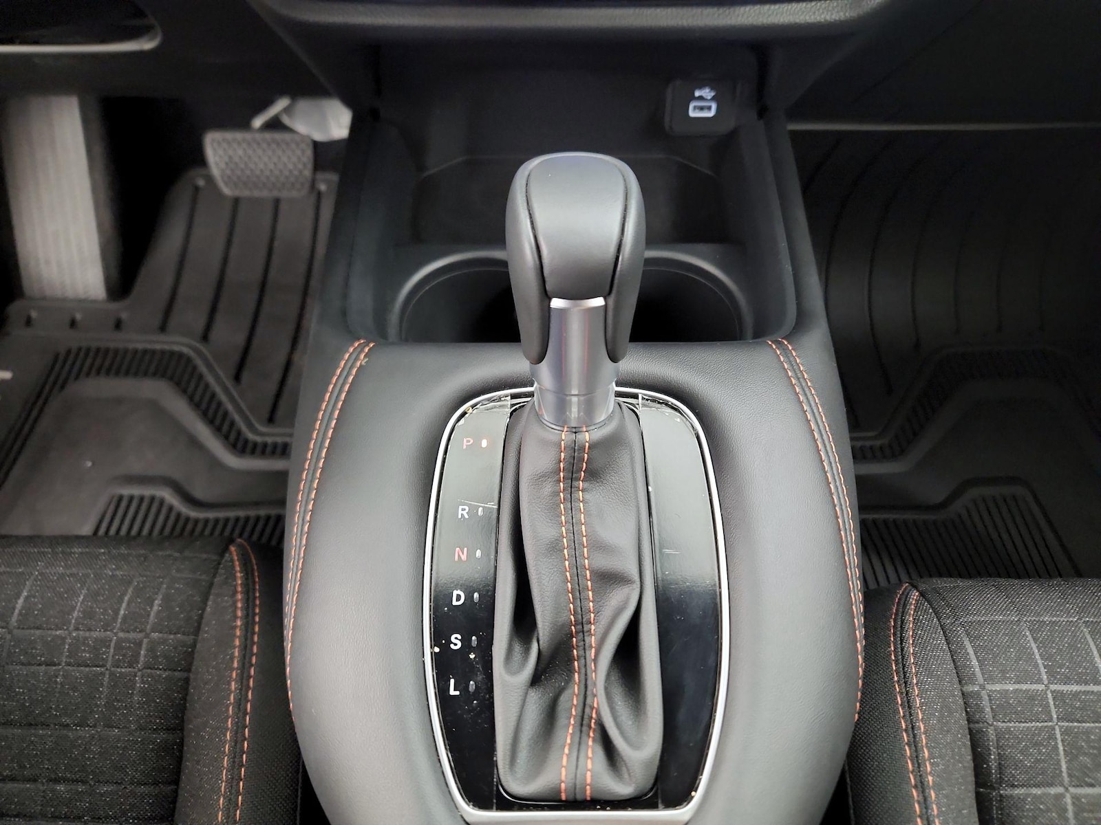 2025 Honda HR-V Sport - Photo 18