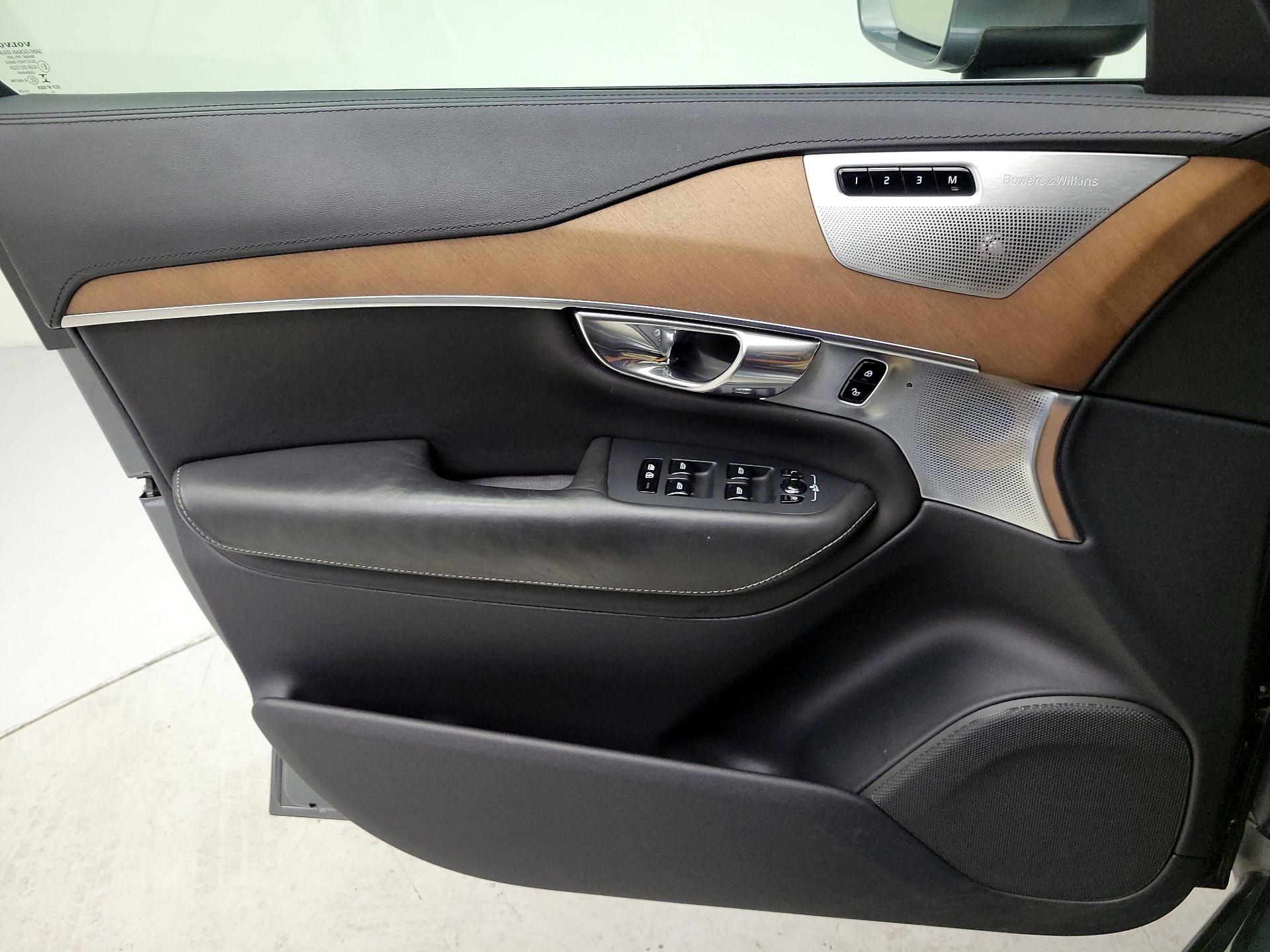 Thumbnail: 2016 Volvo XC90 - 12